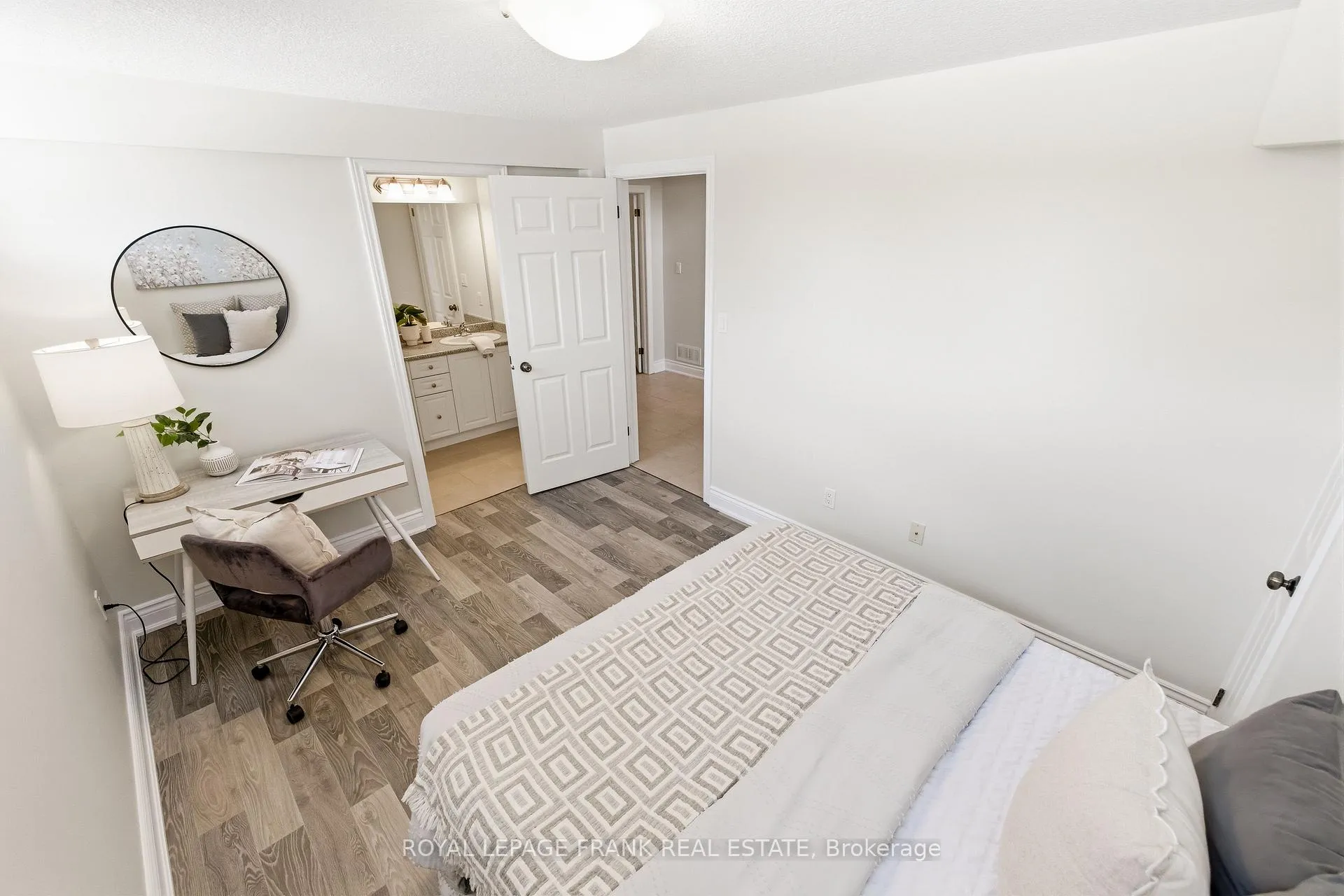 Photo 38 of 51 Nathan Avenue, Whitby, Brooklin — HOMEH