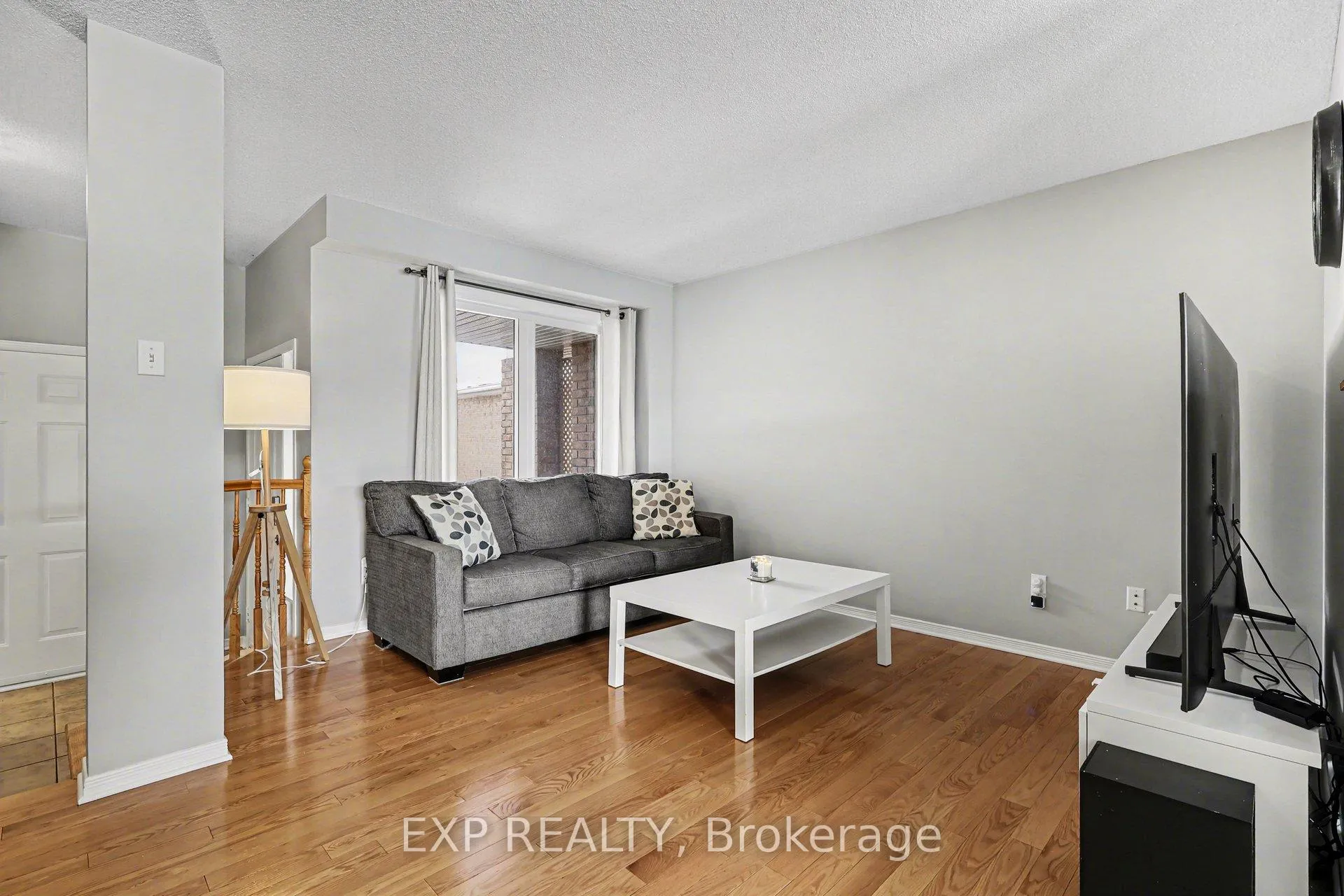Photo 7 of 1513 Demeter Street, Ottawa, Fallingbrook/Gardenway South — HOMEH