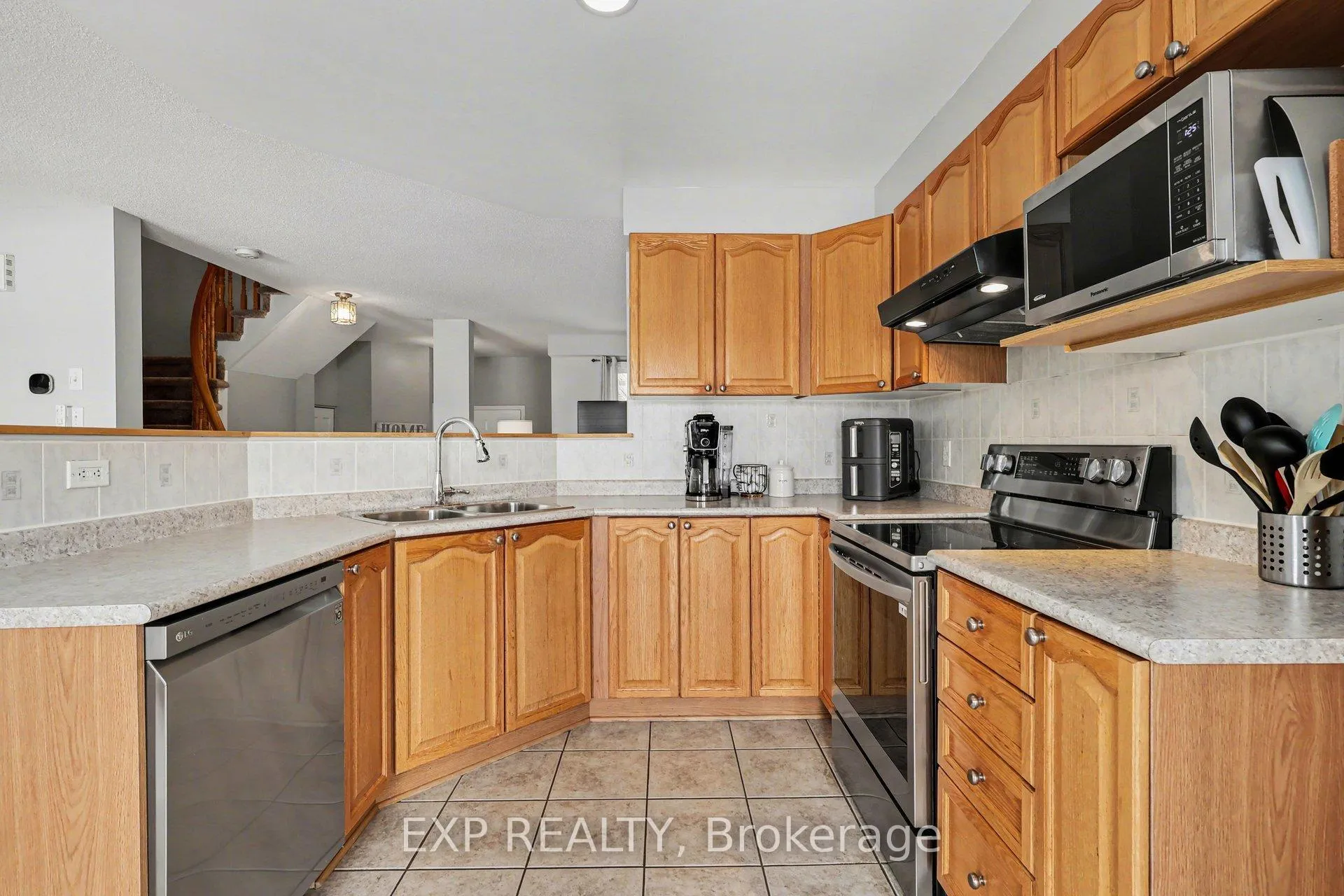 Photo 17 of 1513 Demeter Street, Ottawa, Fallingbrook/Gardenway South — HOMEH