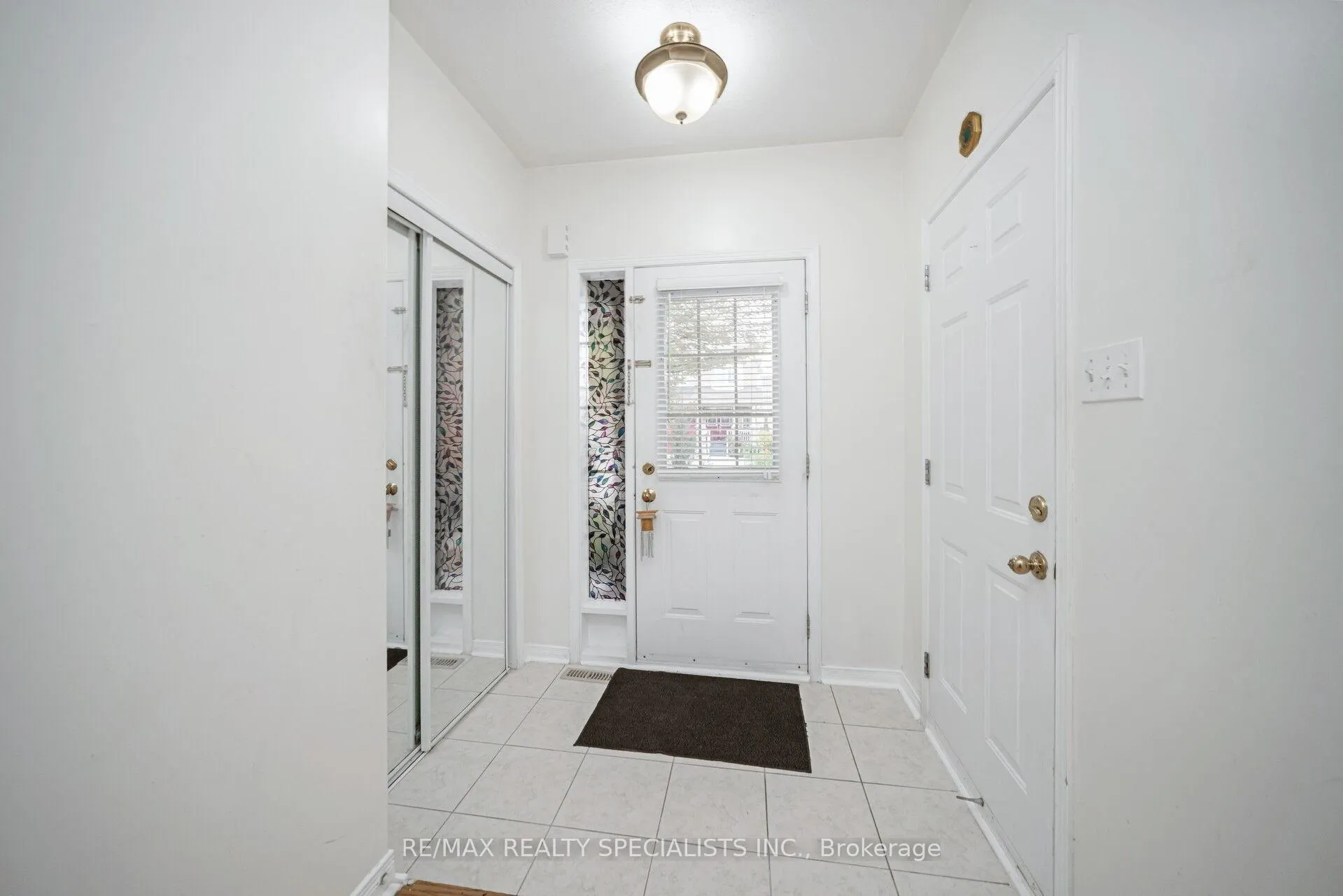 Photo 10 of 43 Rockgarden Trail, Brampton, Sandringham-Wellington — HOMEH