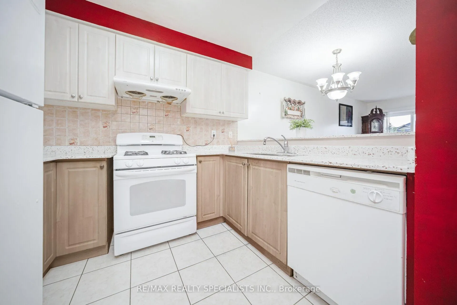 Photo 14 of 43 Rockgarden Trail, Brampton, Sandringham-Wellington — HOMEH