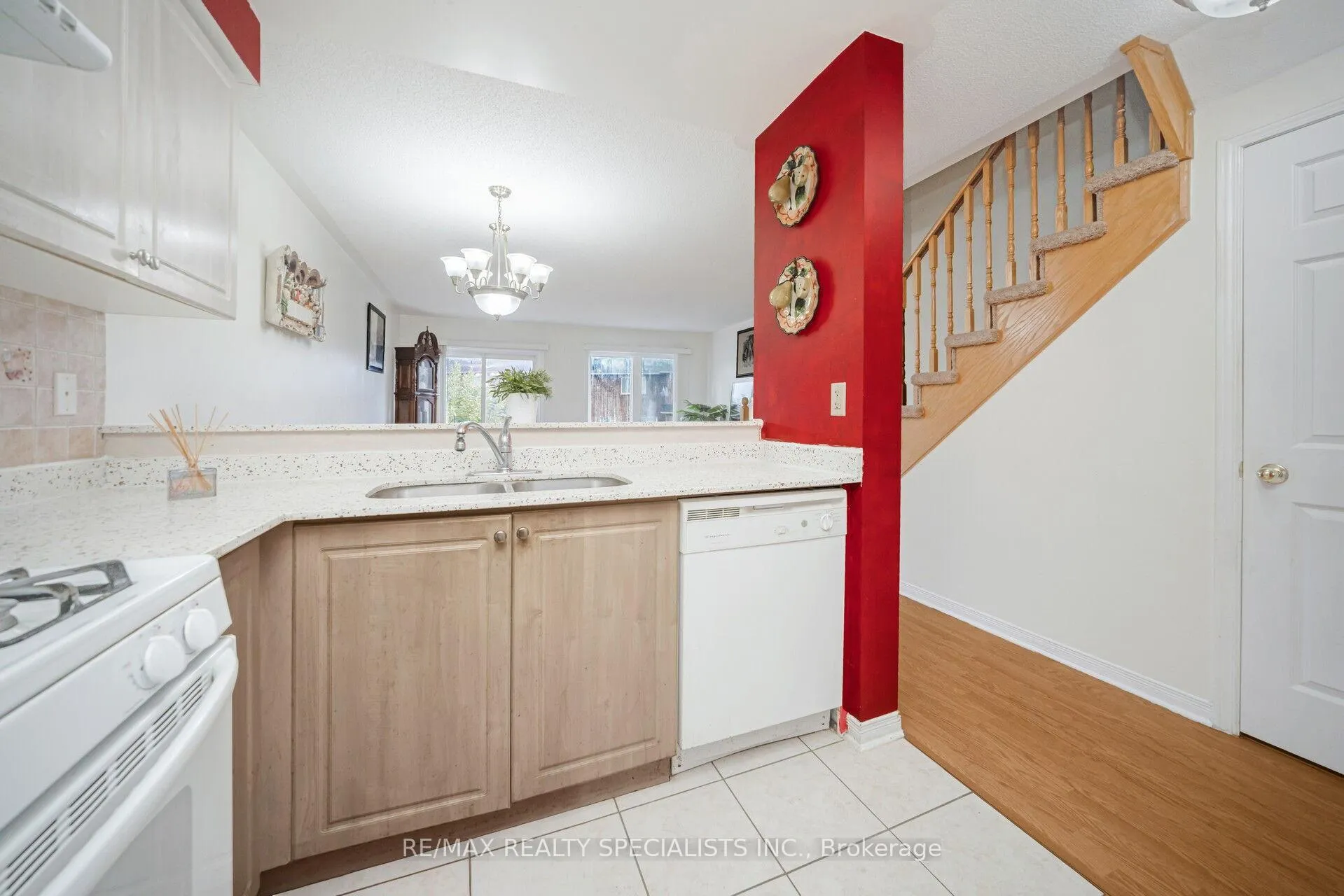 Photo 16 of 43 Rockgarden Trail, Brampton, Sandringham-Wellington — HOMEH