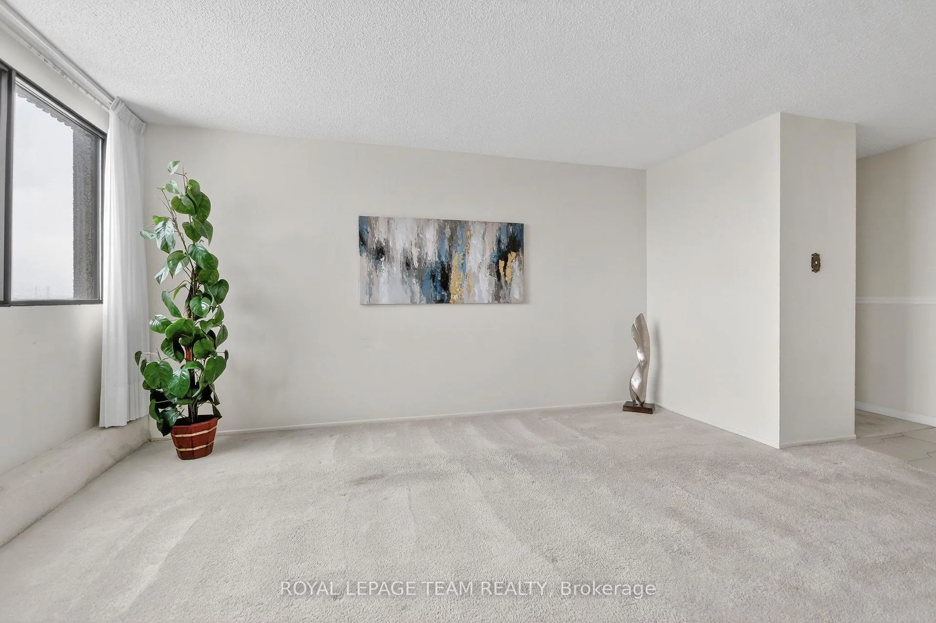 Photo 6 of Unit 708, 1285 Cahill Drive, Ottawa, South Keys — HOMEH