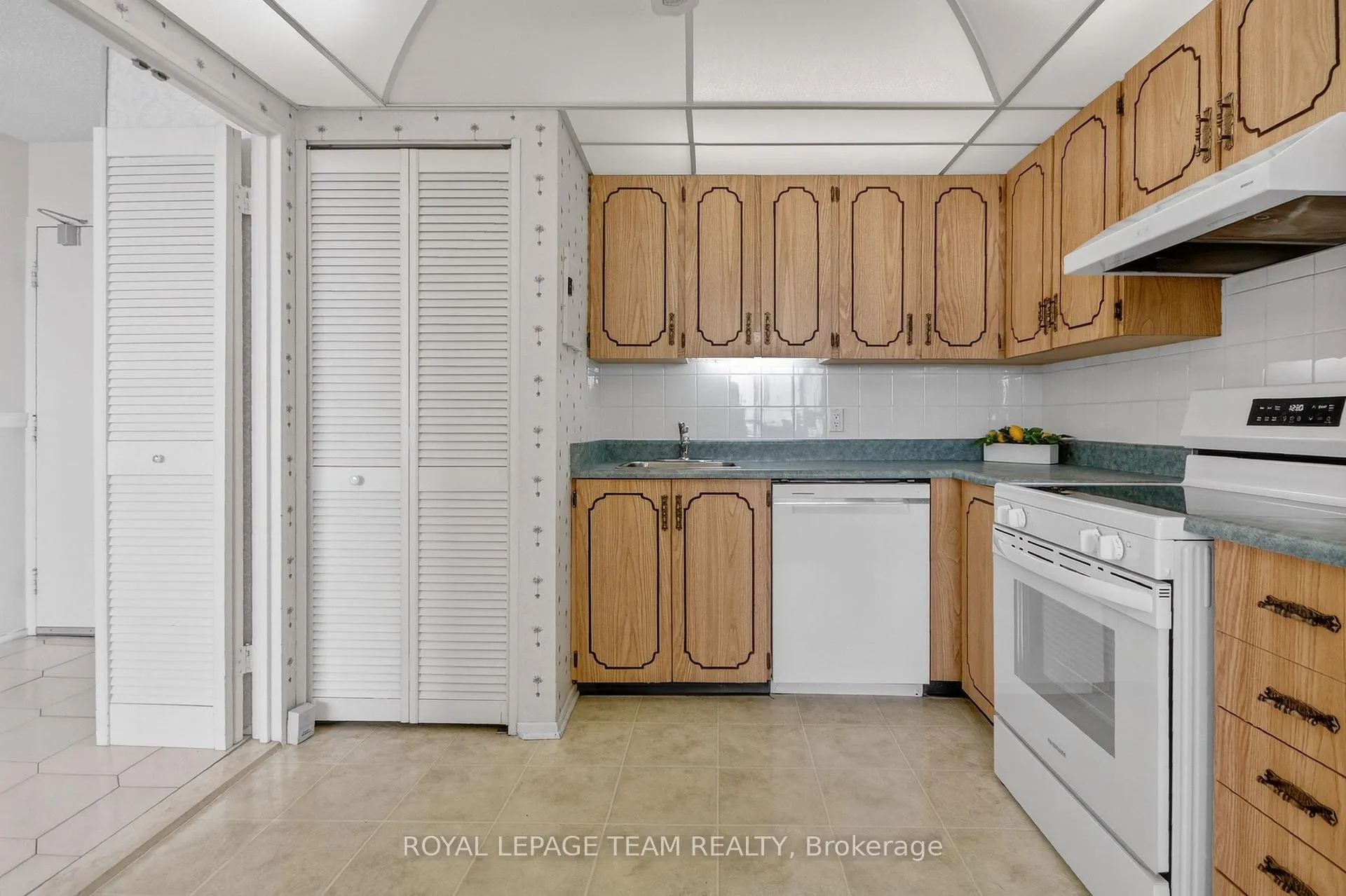 Photo 12 of Unit 708, 1285 Cahill Drive, Ottawa, South Keys — HOMEH