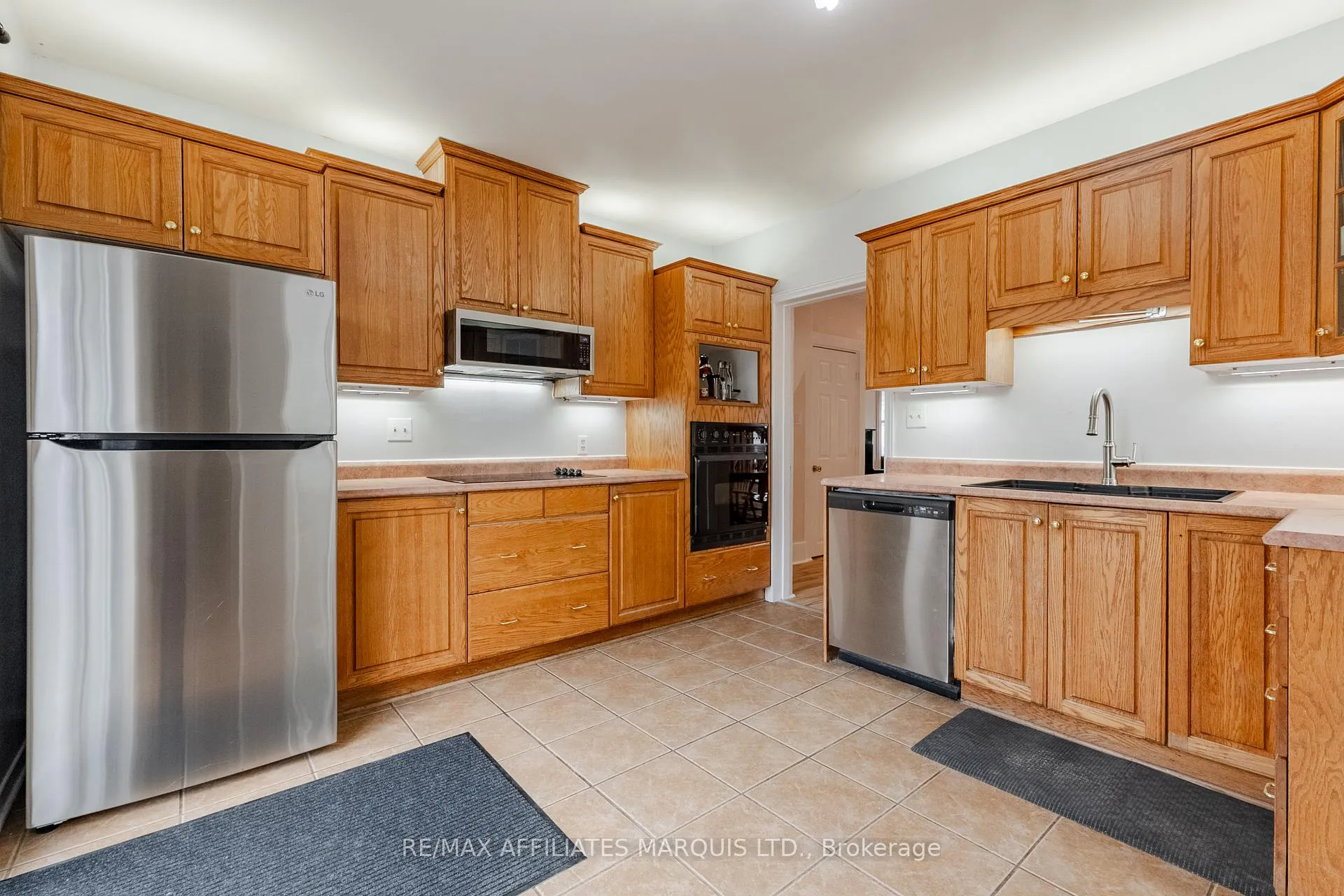 Photo 4 of 323 8th Street E, Cornwall — HOMEH