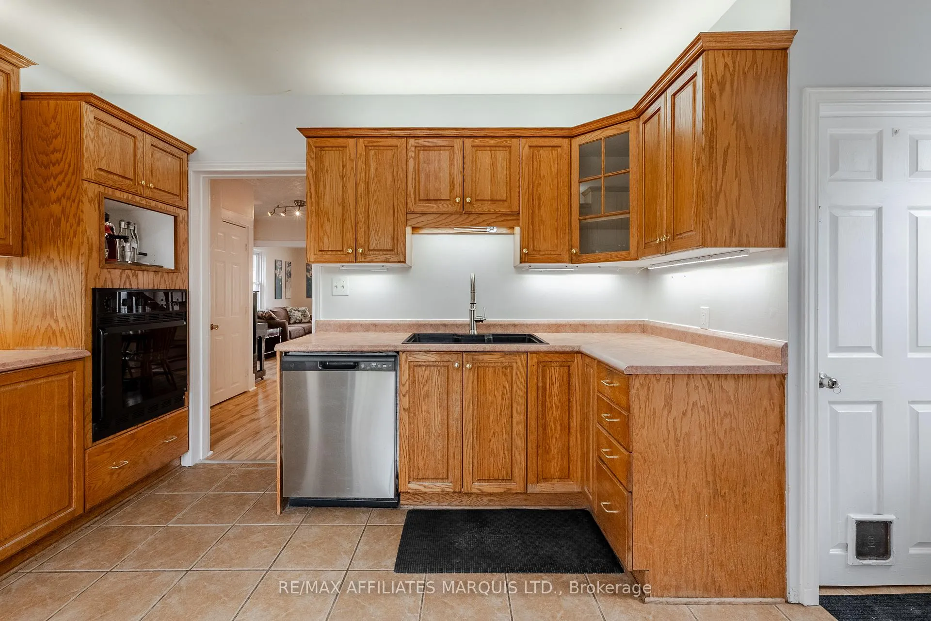 Photo 6 of 323 8th Street E, Cornwall — HOMEH