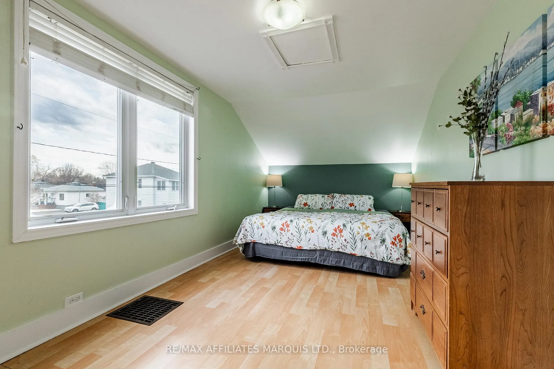 Photo 16 of 323 8th Street E, Cornwall — HOMEH