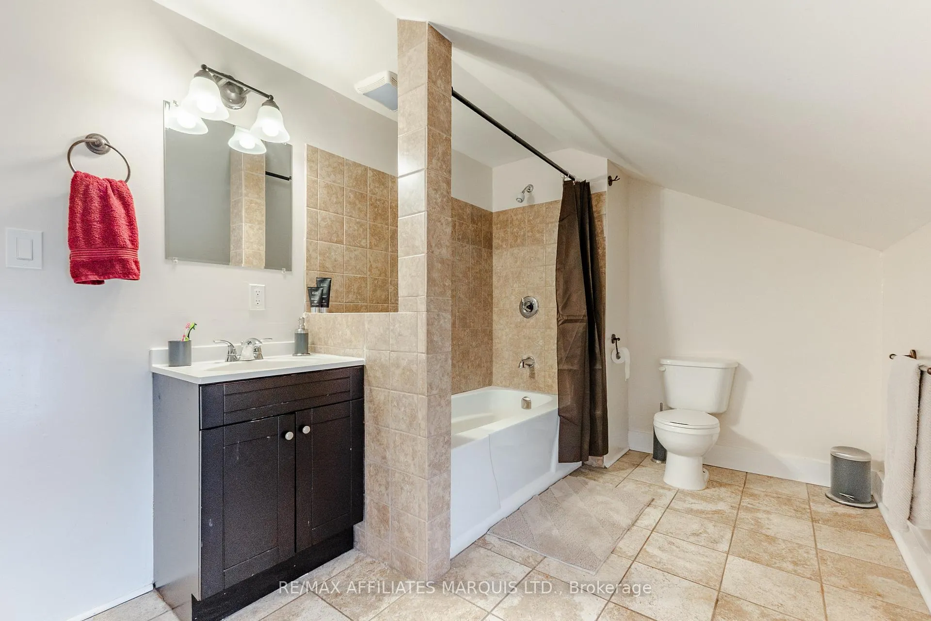 Photo 21 of 323 8th Street E, Cornwall — HOMEH