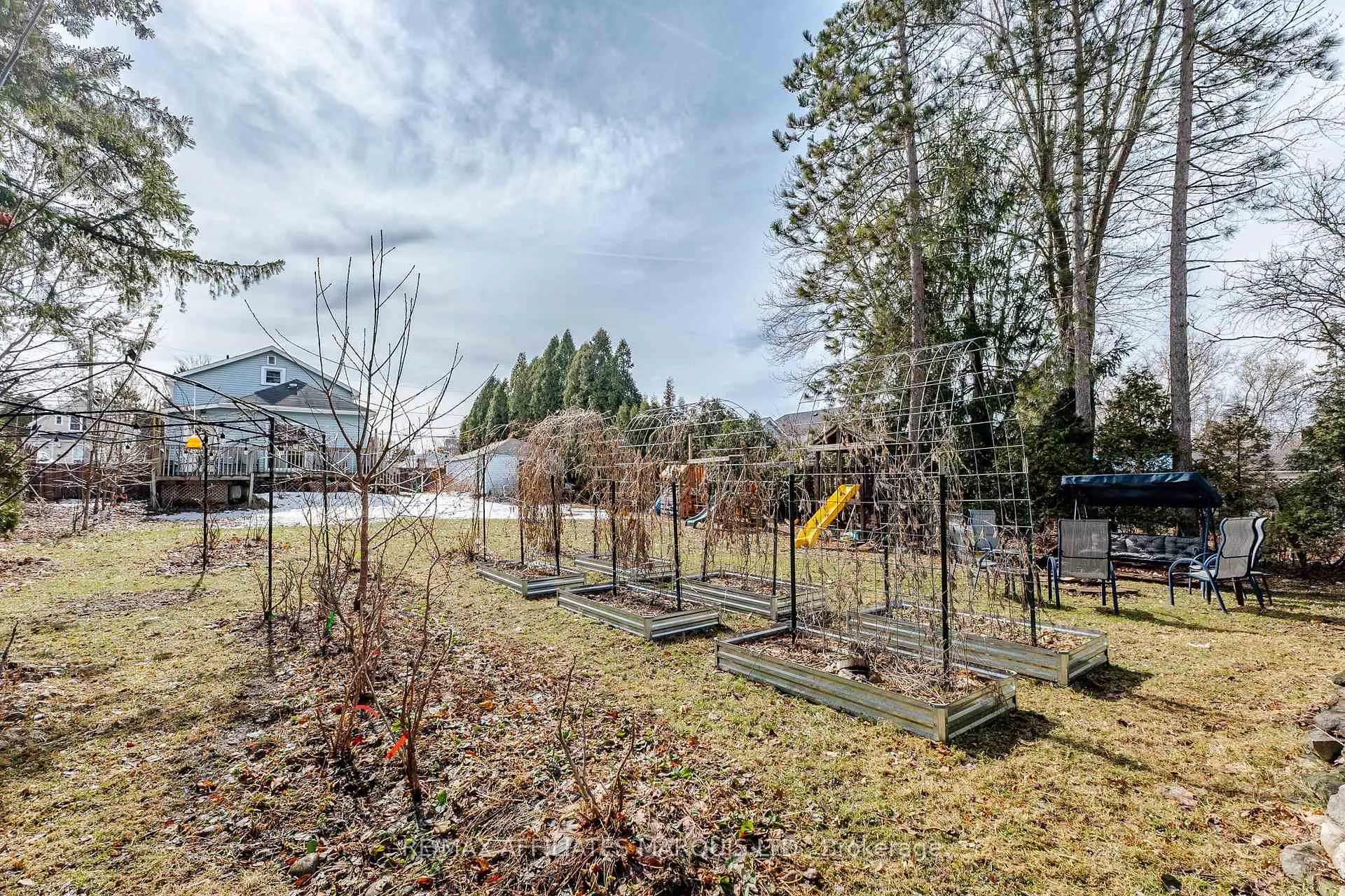 Photo 27 of 323 8th Street E, Cornwall — HOMEH