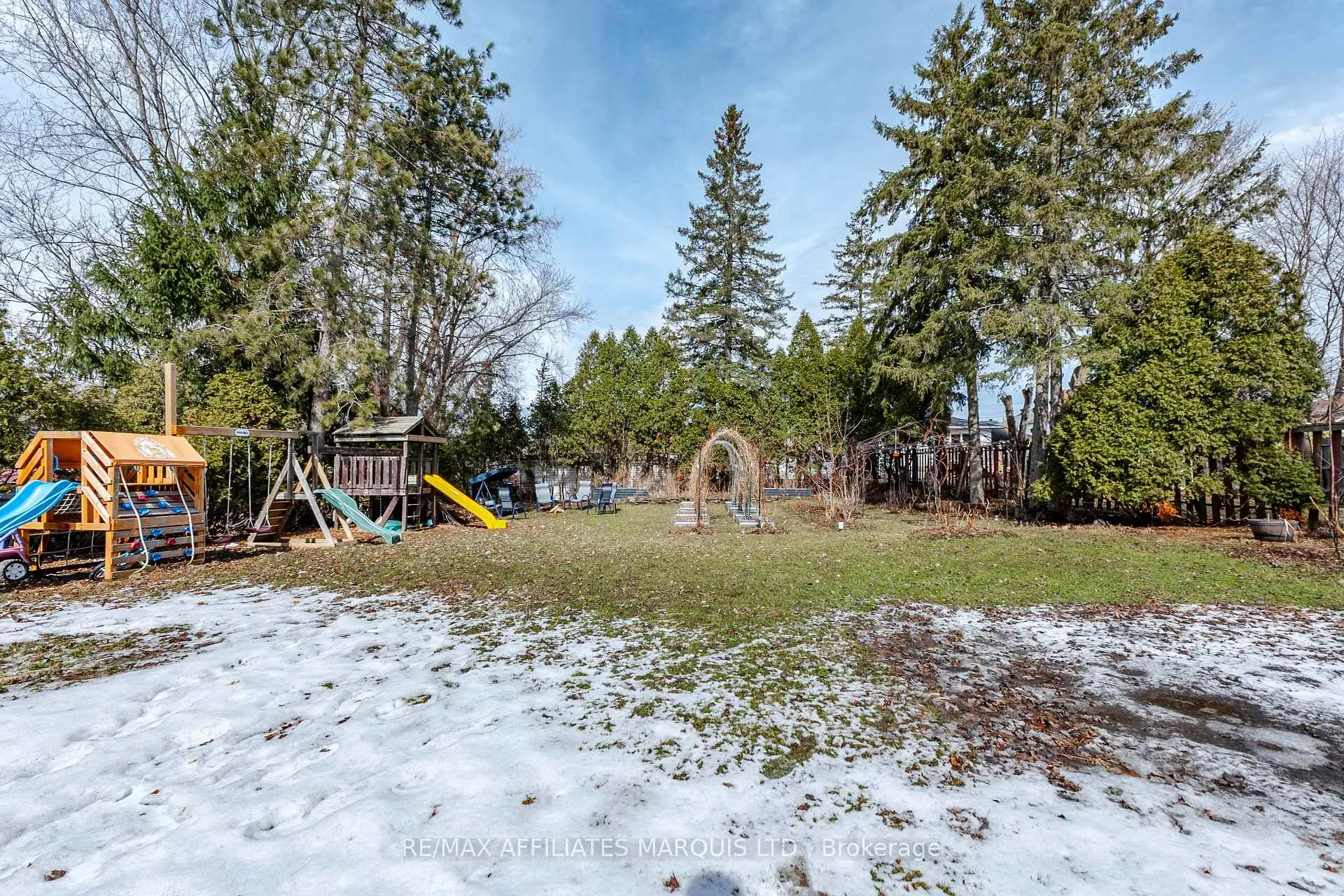 Photo 28 of 323 8th Street E, Cornwall — HOMEH