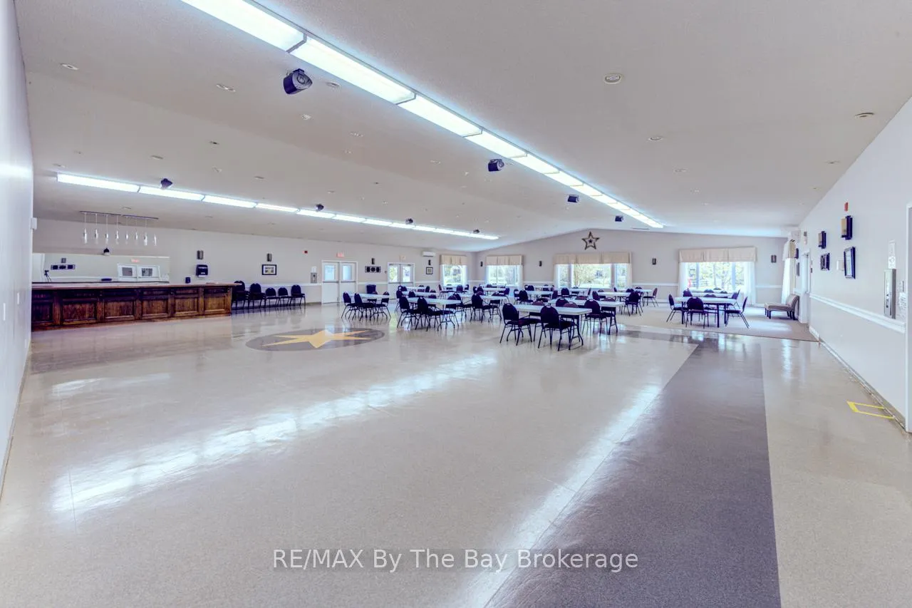 Photo 17 of 133 Theme Park Drive, Wasaga Beach — HOMEH