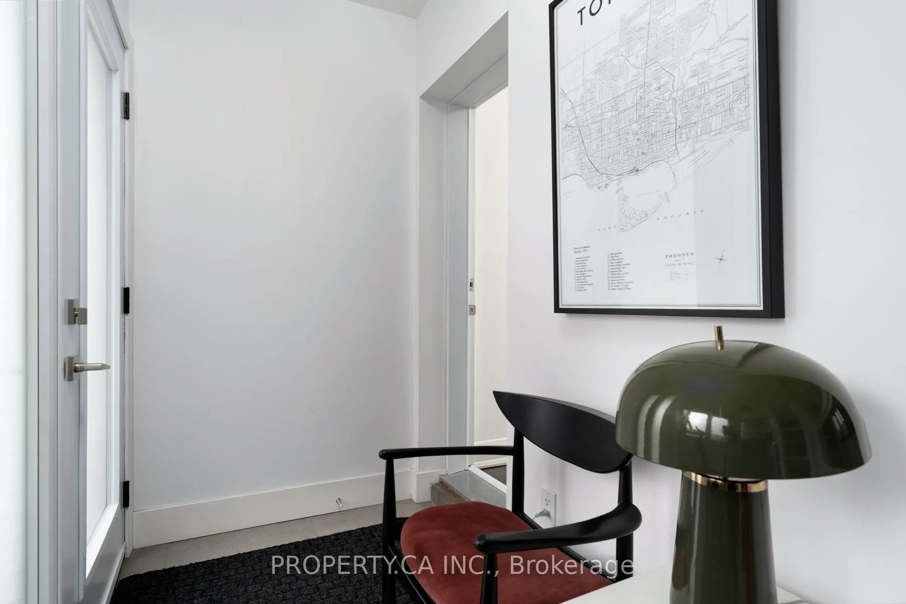 Photo 2 of 283 Lansdowne Avenue, Toronto, Little Portugal — HOMEH