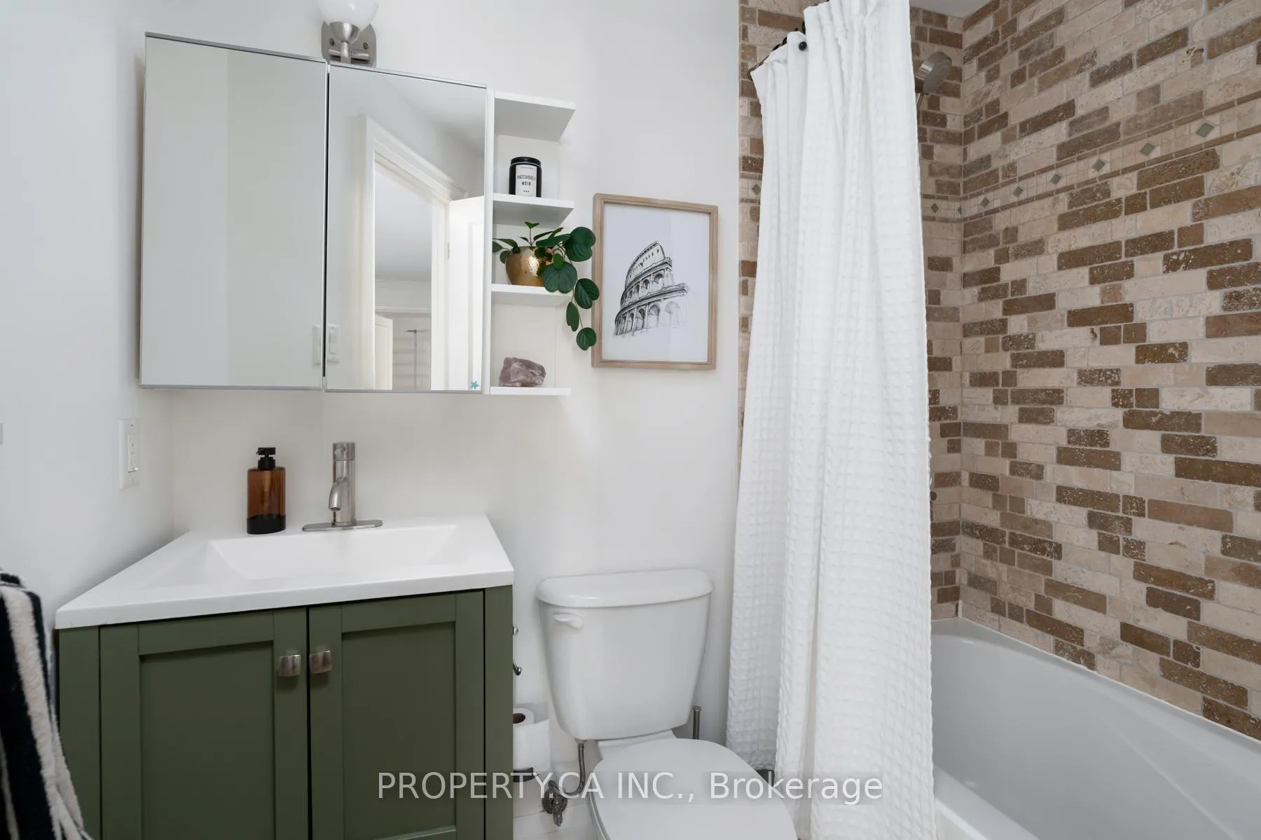 Photo 20 of 283 Lansdowne Avenue, Toronto, Little Portugal — HOMEH
