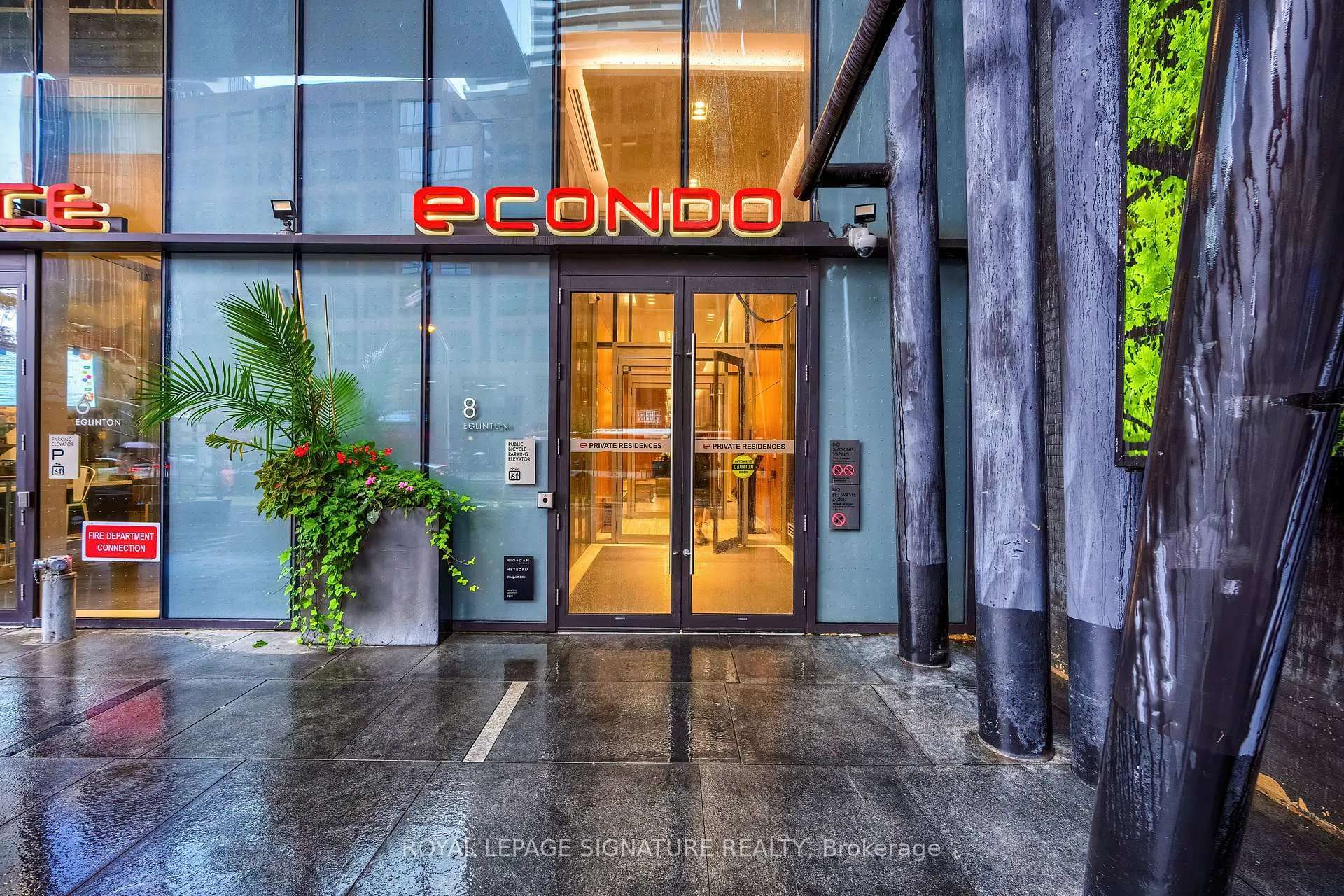 Photo 3 of Unit 2705, 8 Eglinton Avenue E, Toronto, Mount Pleasant West — HOMEH