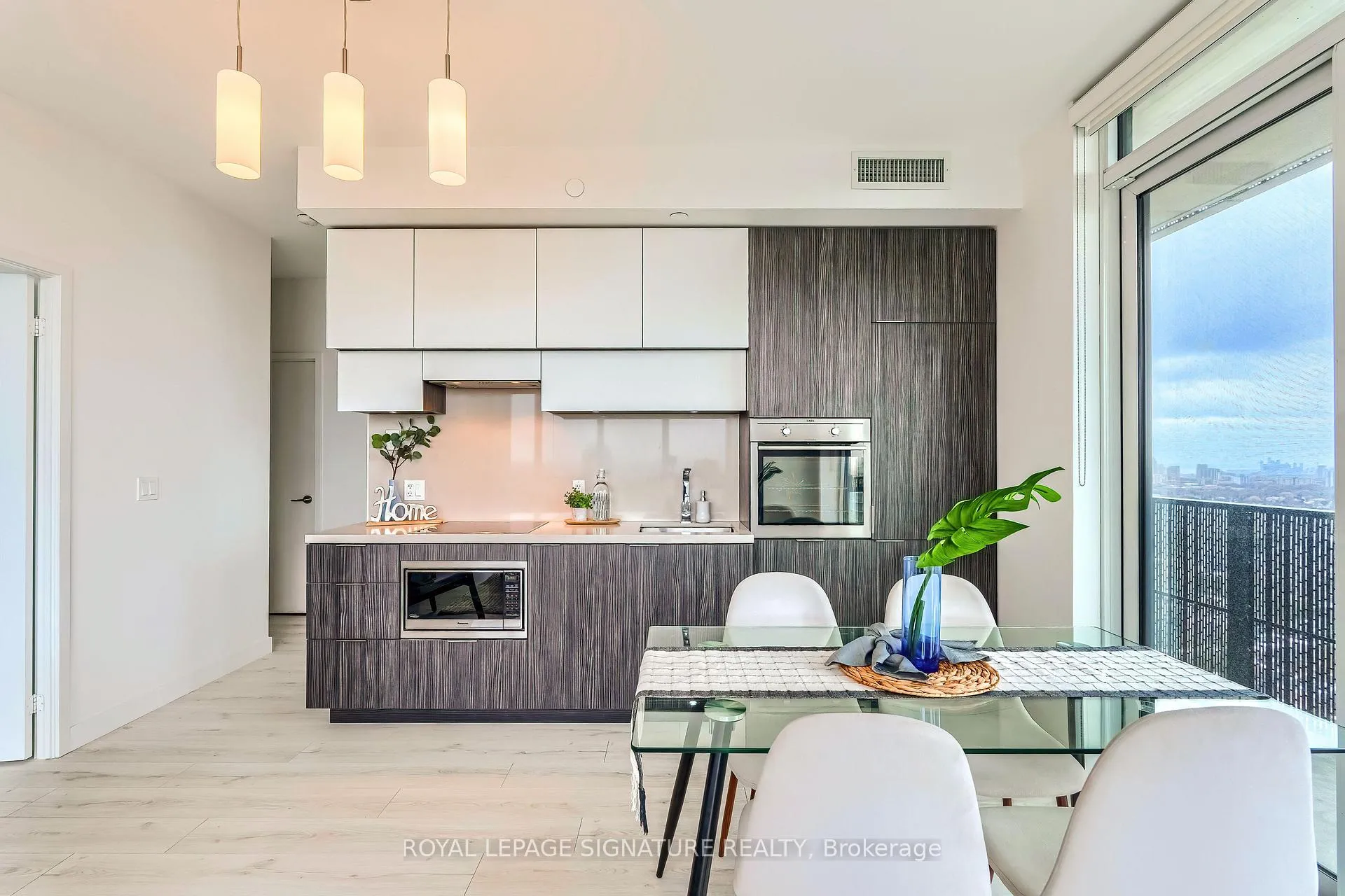 Photo 7 of Unit 2705, 8 Eglinton Avenue E, Toronto, Mount Pleasant West — HOMEH