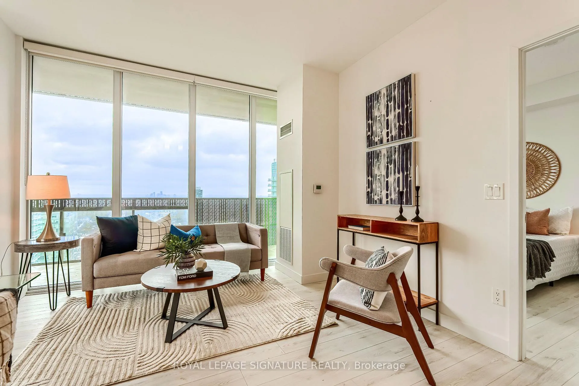 Photo 12 of Unit 2705, 8 Eglinton Avenue E, Toronto, Mount Pleasant West — HOMEH