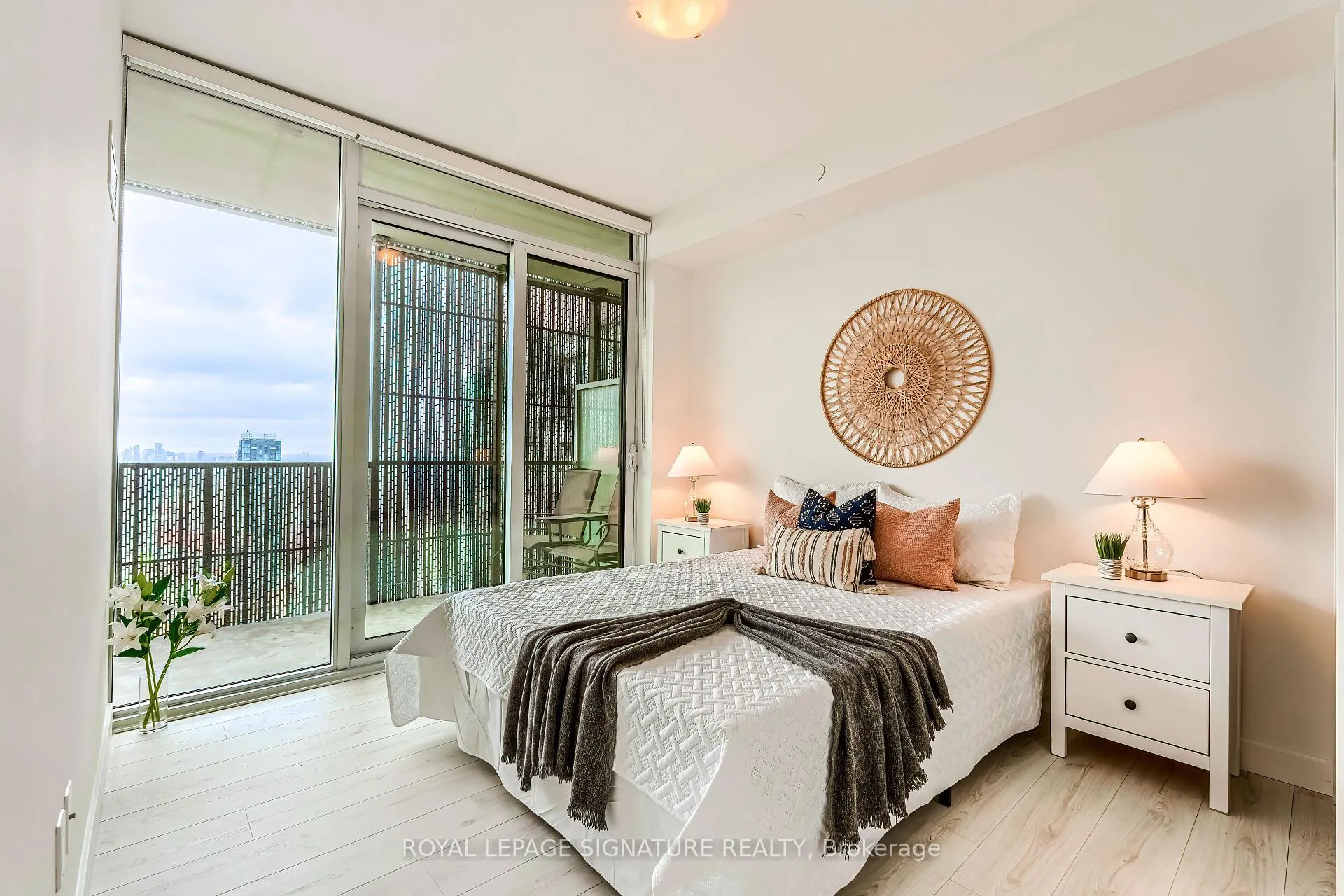 Photo 15 of Unit 2705, 8 Eglinton Avenue E, Toronto, Mount Pleasant West — HOMEH