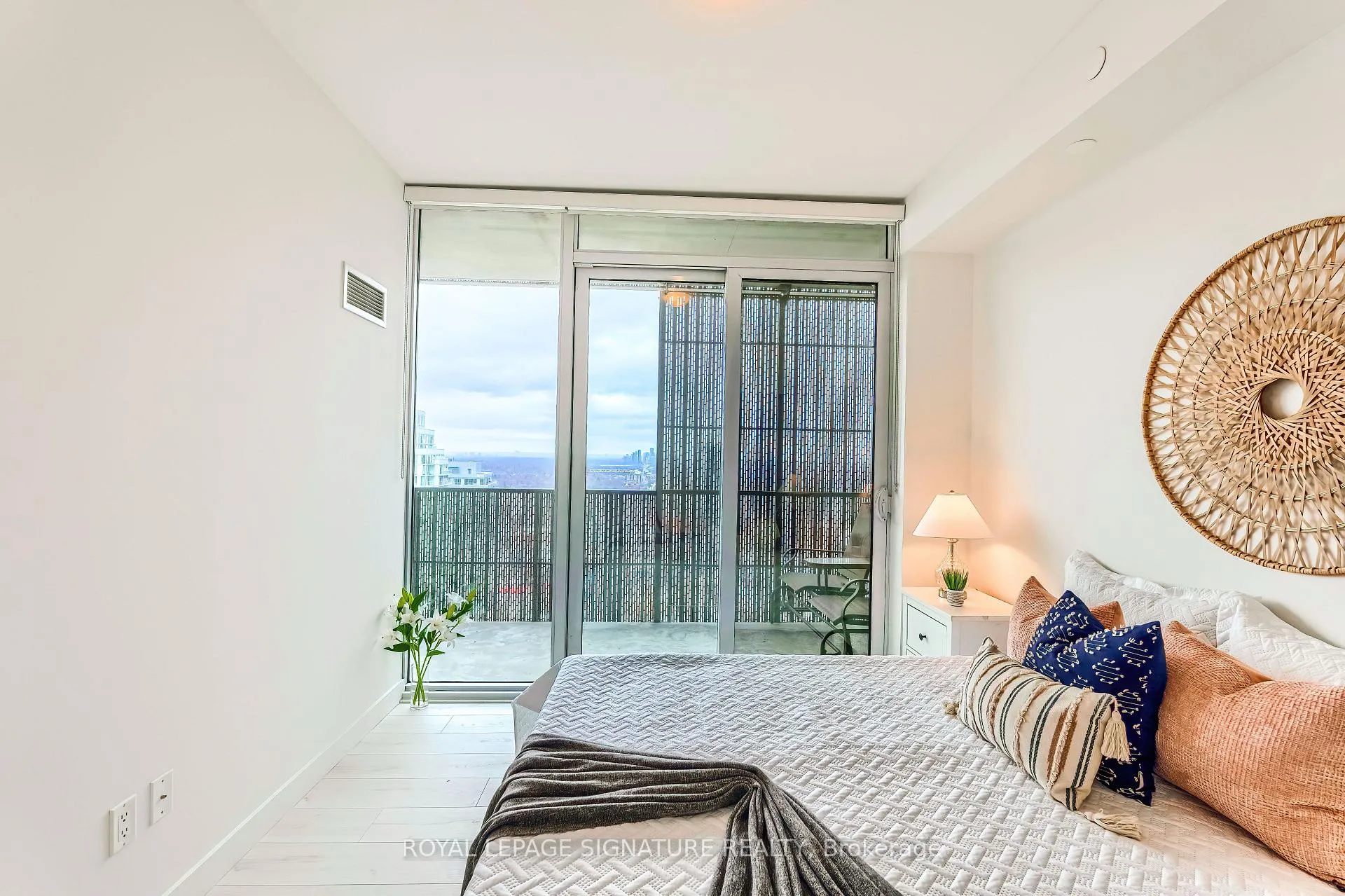 Photo 16 of Unit 2705, 8 Eglinton Avenue E, Toronto, Mount Pleasant West — HOMEH