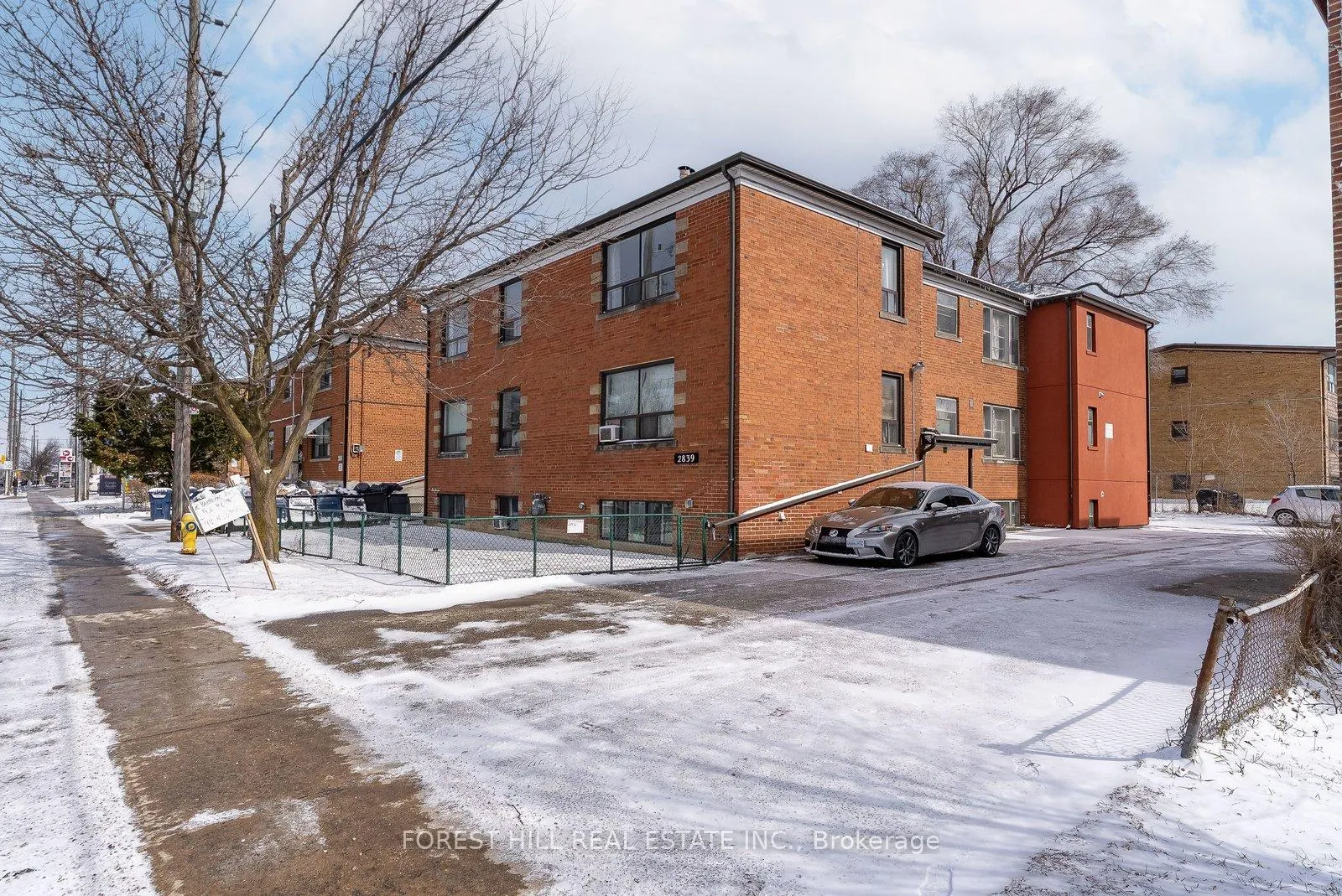 Front of Unit 6, 2839 Keele Street