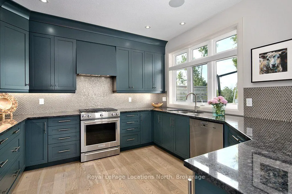 Photo 12 of 147 West Ridge Drive, Blue Mountains — HOMEH