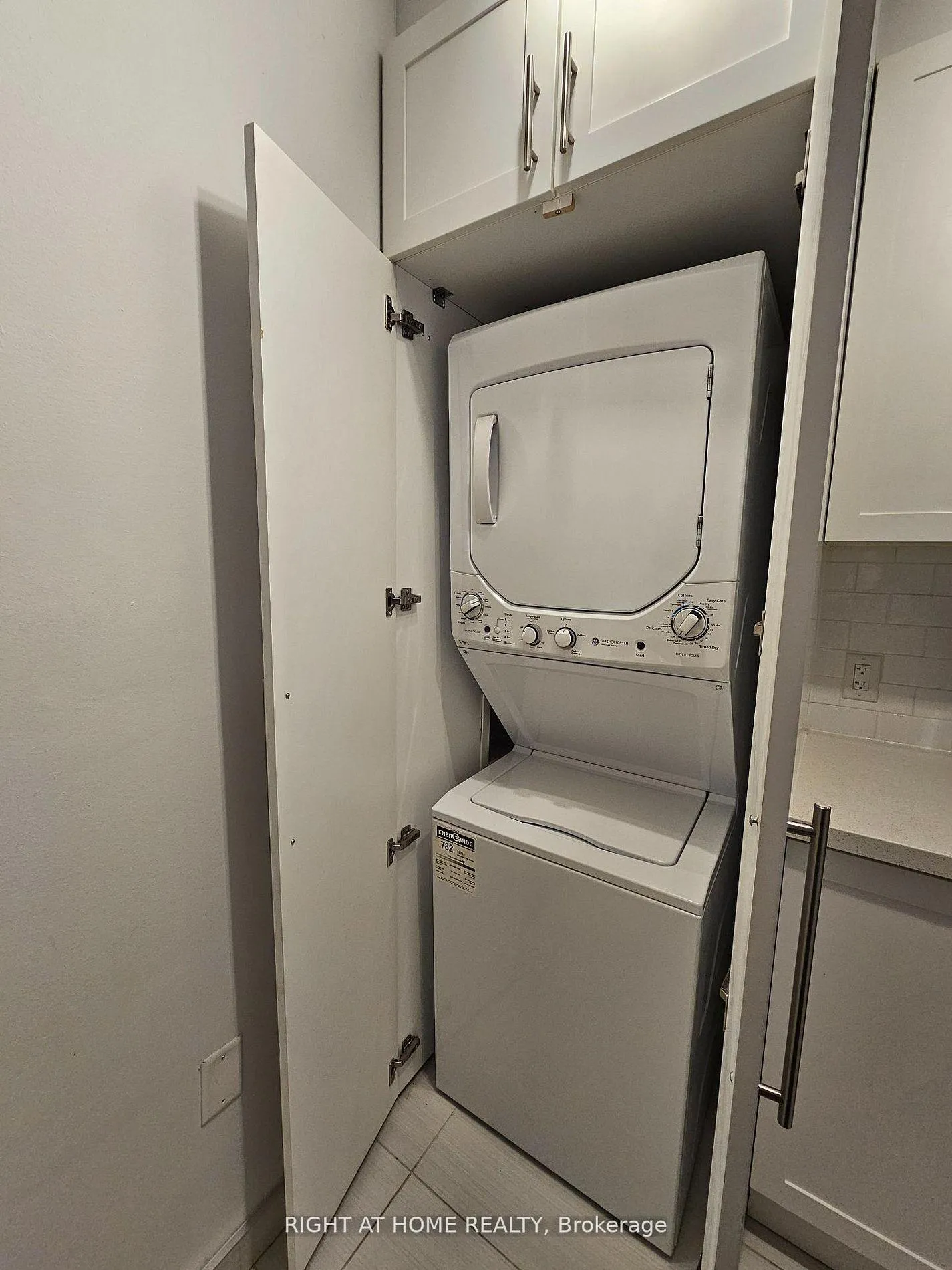 Photo 12 of Unit 203, 72 Wellesley Street E, Toronto, Church-Yonge Corridor — HOMEH