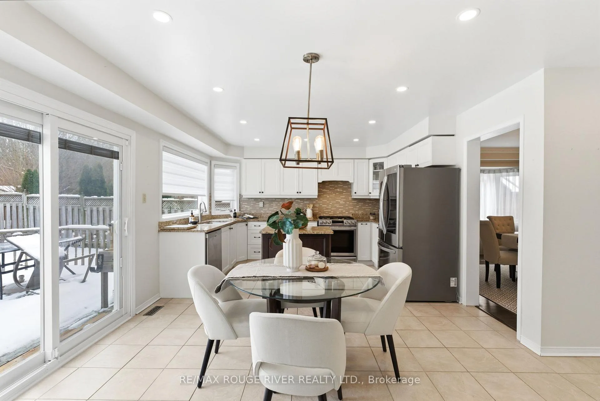 Photo 10 of 25 Glencedar Crescent, Whitby, Pringle Creek — HOMEH