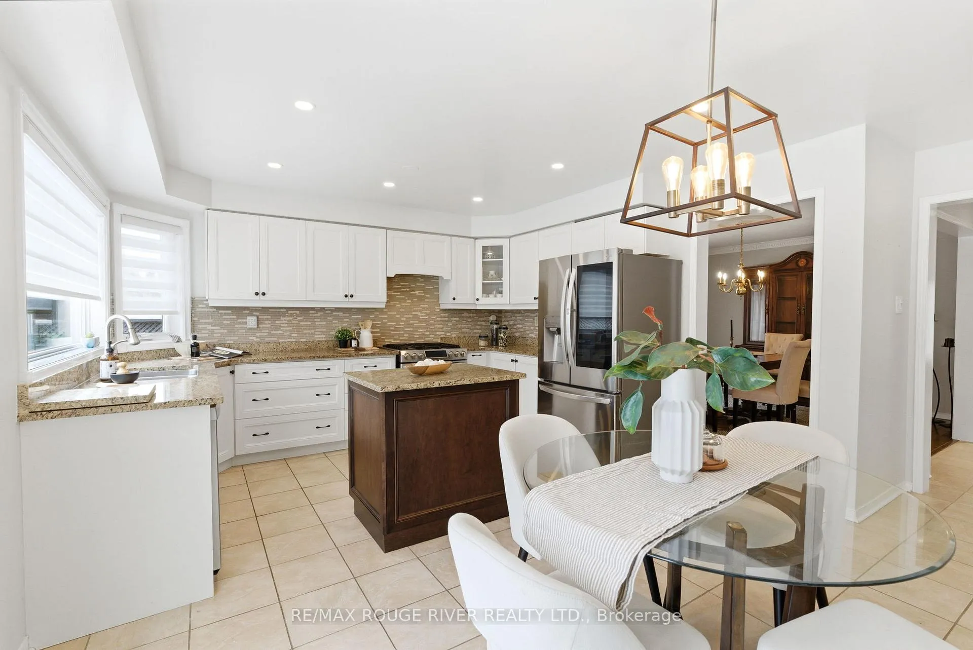 Photo 11 of 25 Glencedar Crescent, Whitby, Pringle Creek — HOMEH