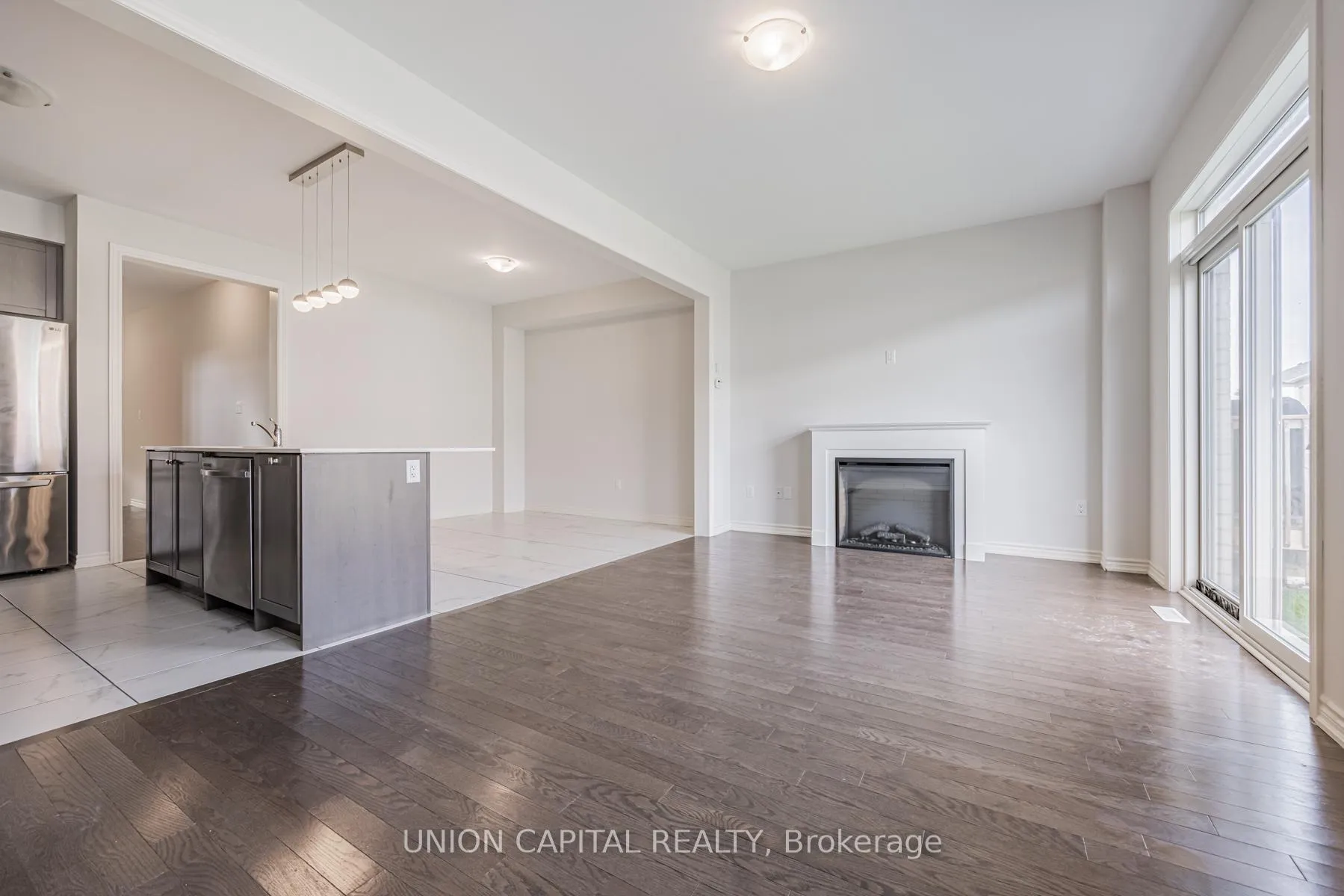 Photo 5 of 112 Ogston Crescent, Whitby, Rural Whitby — HOMEH