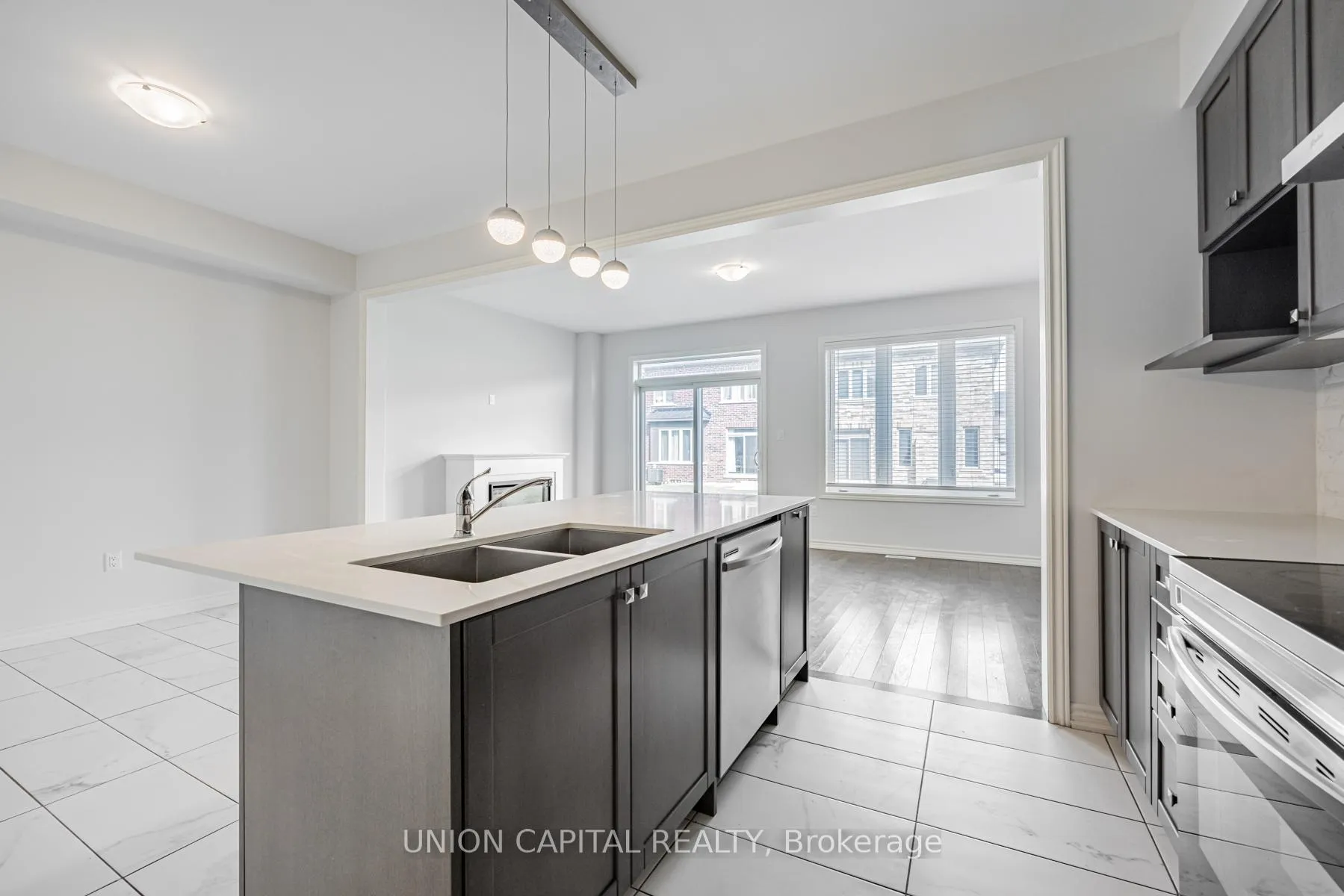 Photo 10 of 112 Ogston Crescent, Whitby, Rural Whitby — HOMEH