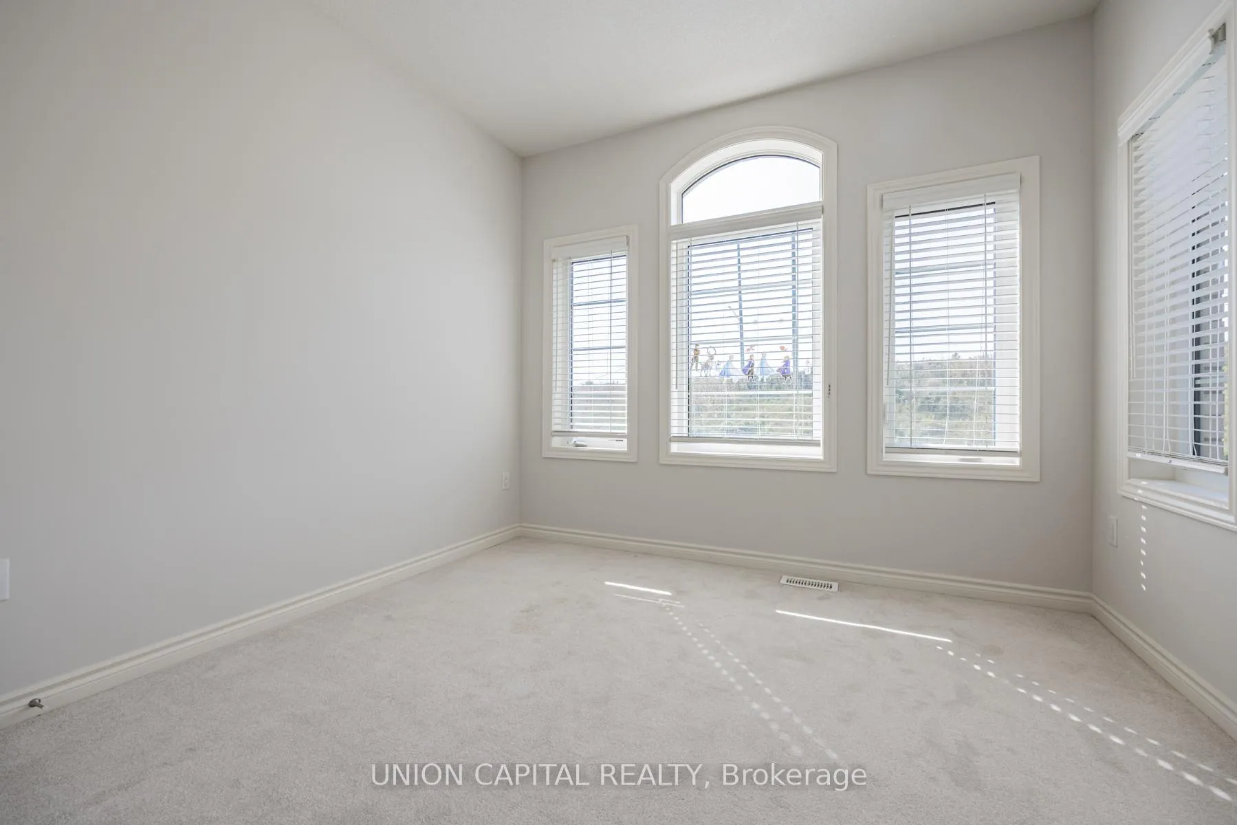 Photo 19 of 112 Ogston Crescent, Whitby, Rural Whitby — HOMEH