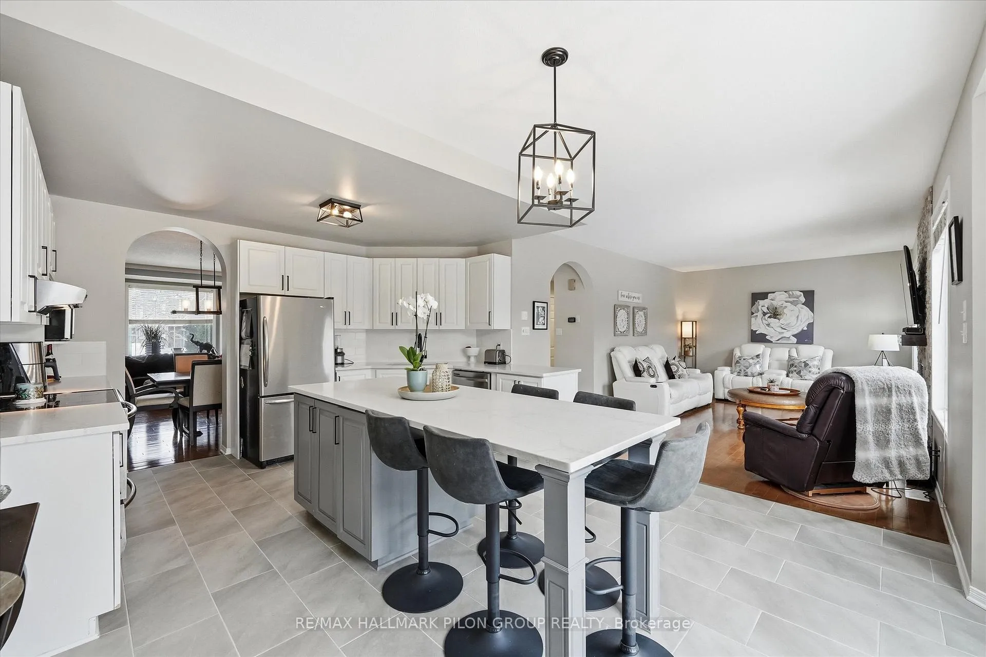 Photo 8 of 2234 Clermont Crescent, Ottawa, Avalon East — HOMEH