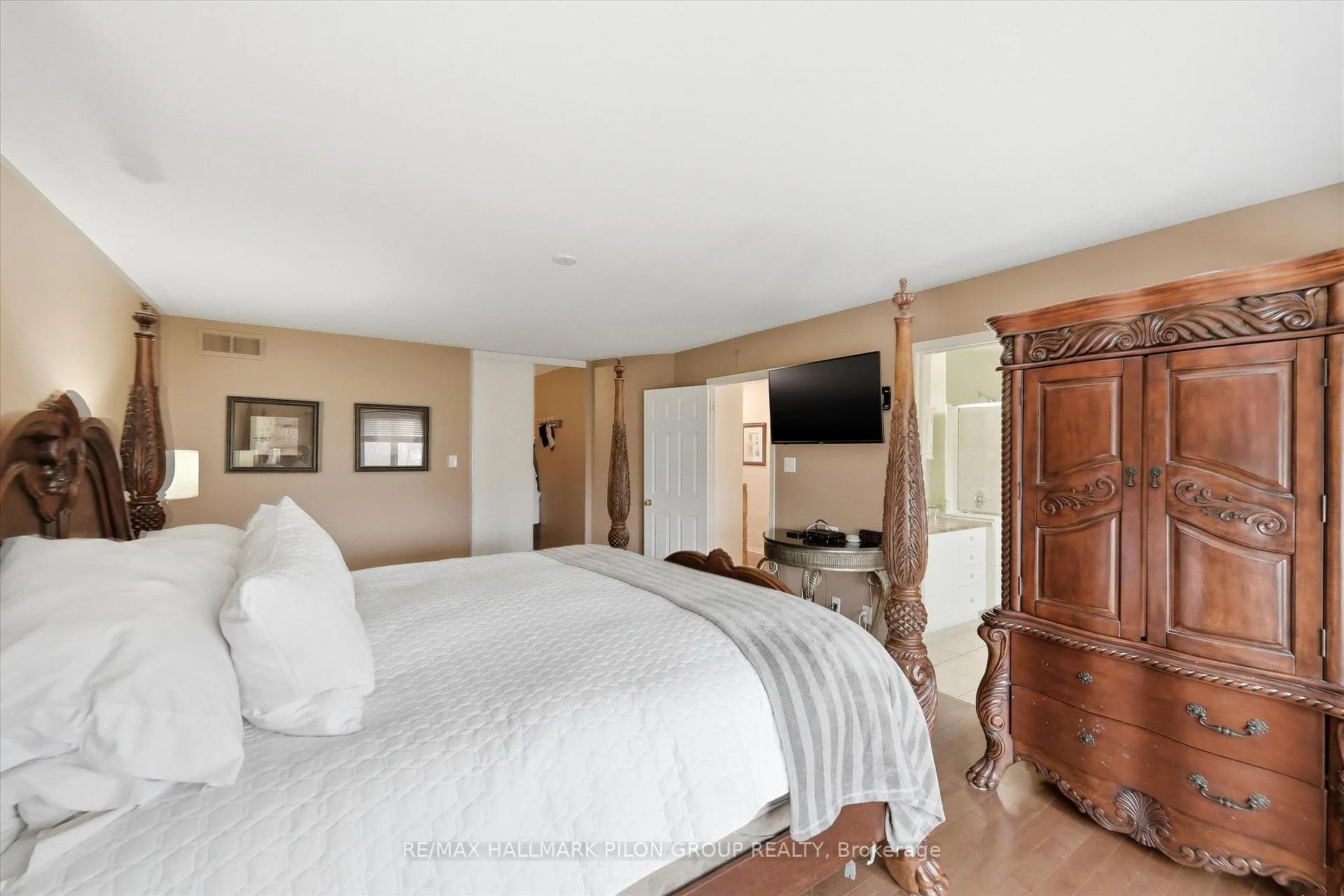 Photo 15 of 2234 Clermont Crescent, Ottawa, Avalon East — HOMEH