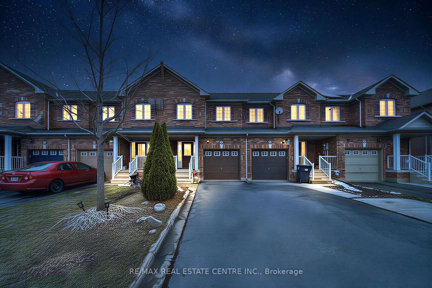 Photo 4 of 20 Tanasi Road, Brampton, Credit Valley — HOMEH