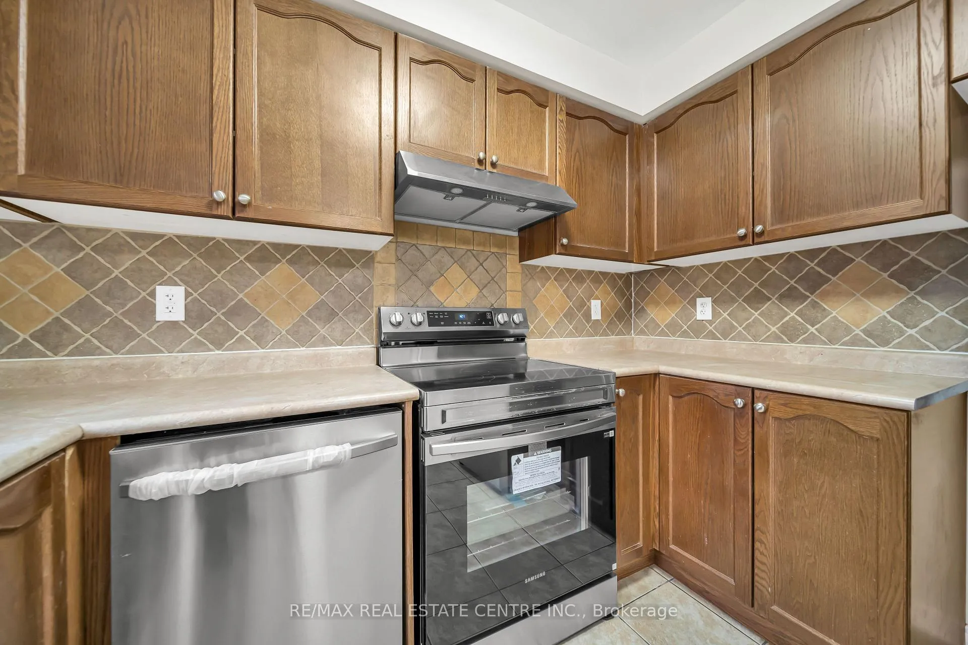 Photo 17 of 20 Tanasi Road, Brampton, Credit Valley — HOMEH