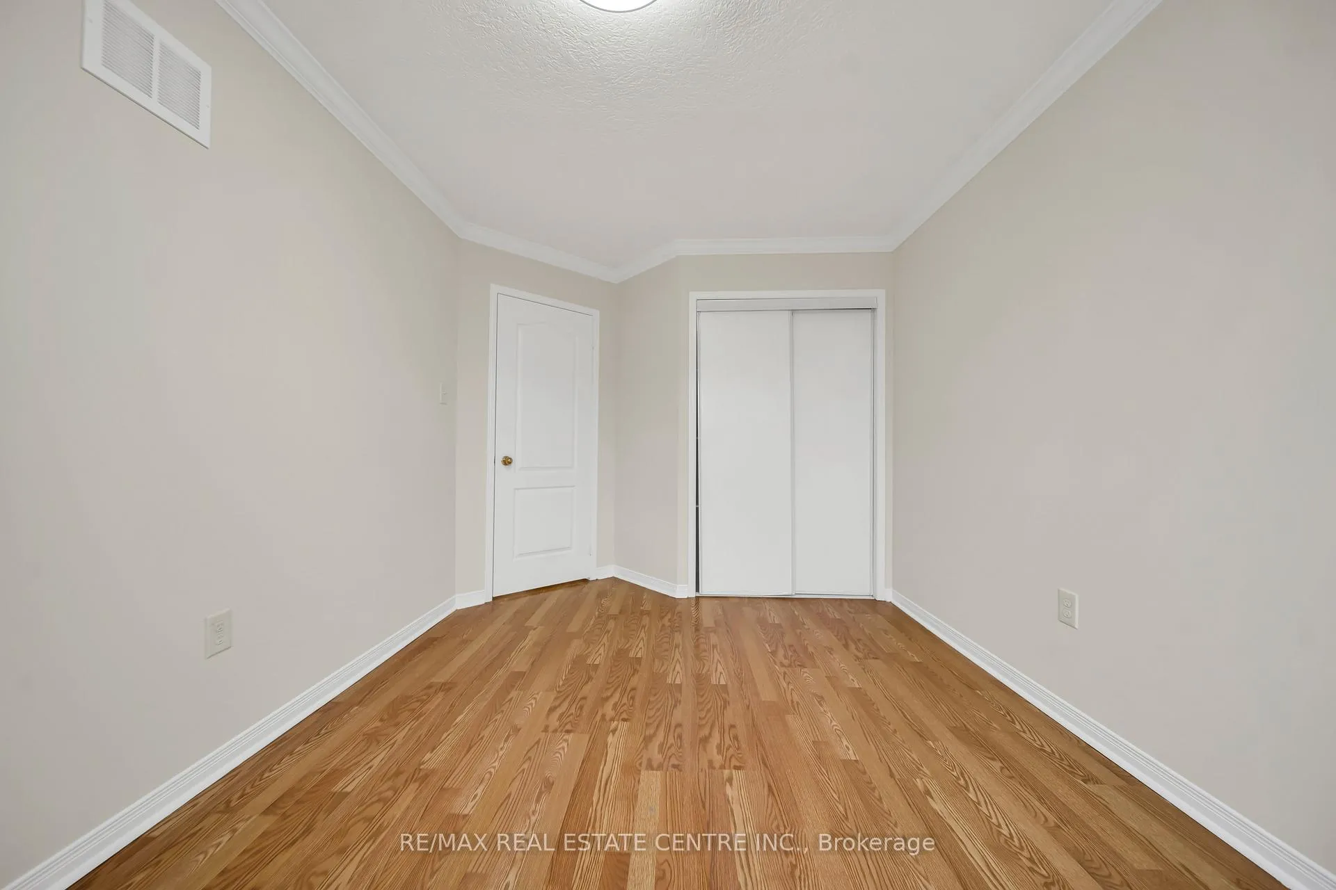 Photo 26 of 20 Tanasi Road, Brampton, Credit Valley — HOMEH