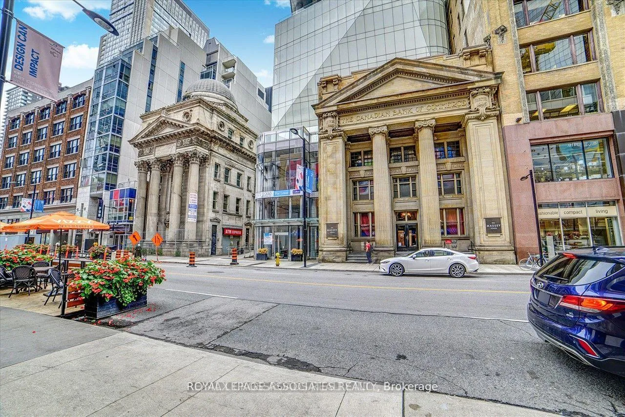 Photo 3 of Unit 5214, 197 Yonge Street, Toronto, Church-Yonge Corridor — HOMEH