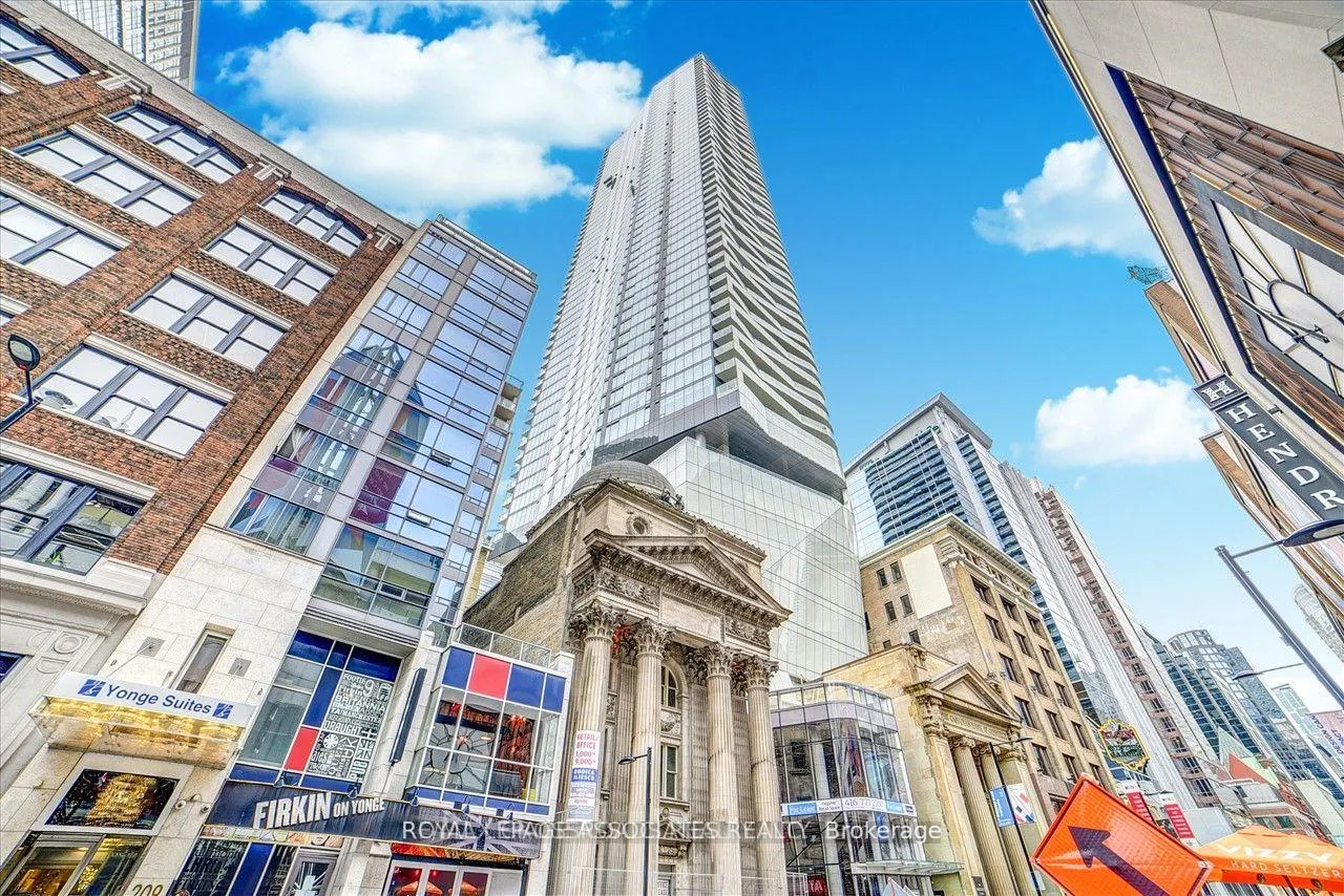 Photo 4 of Unit 5214, 197 Yonge Street, Toronto, Church-Yonge Corridor — HOMEH