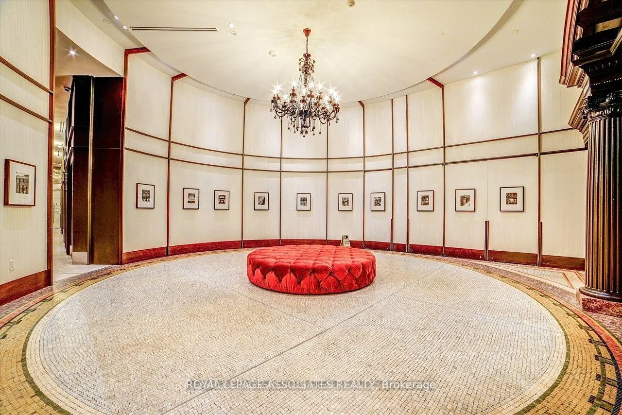 Photo 9 of Unit 5214, 197 Yonge Street, Toronto, Church-Yonge Corridor — HOMEH