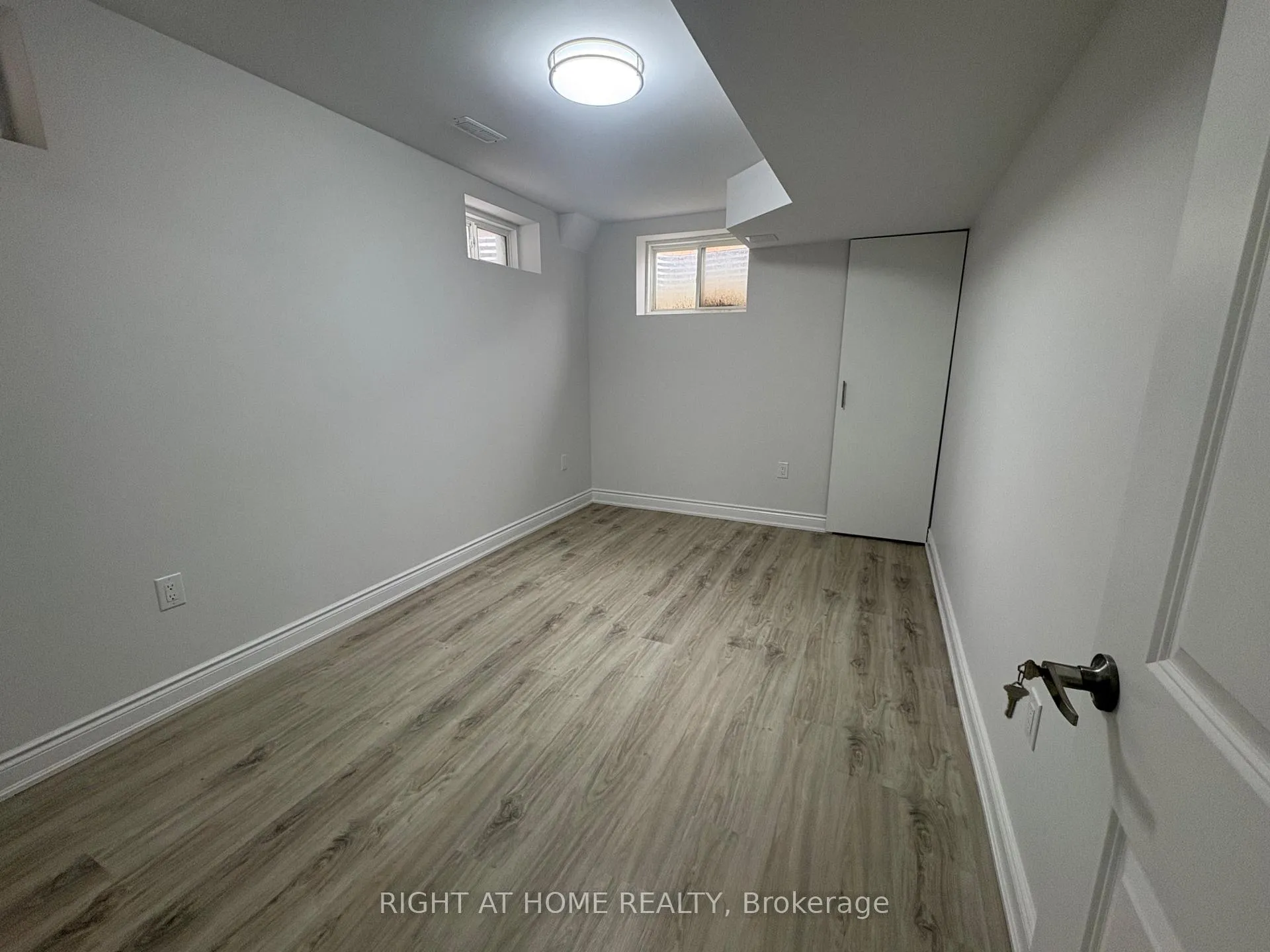 Photo 13 of Unit Basement, 36 Hubbell Rd S, Brampton, Bram West — HOMEH