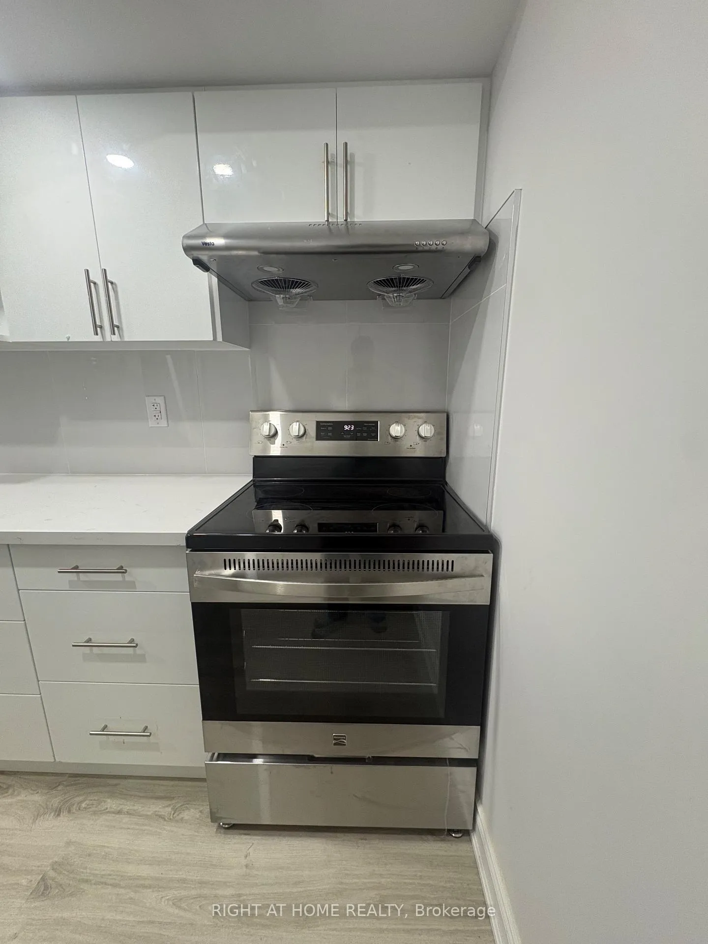 Photo 27 of Unit Basement, 36 Hubbell Rd S, Brampton, Bram West — HOMEH