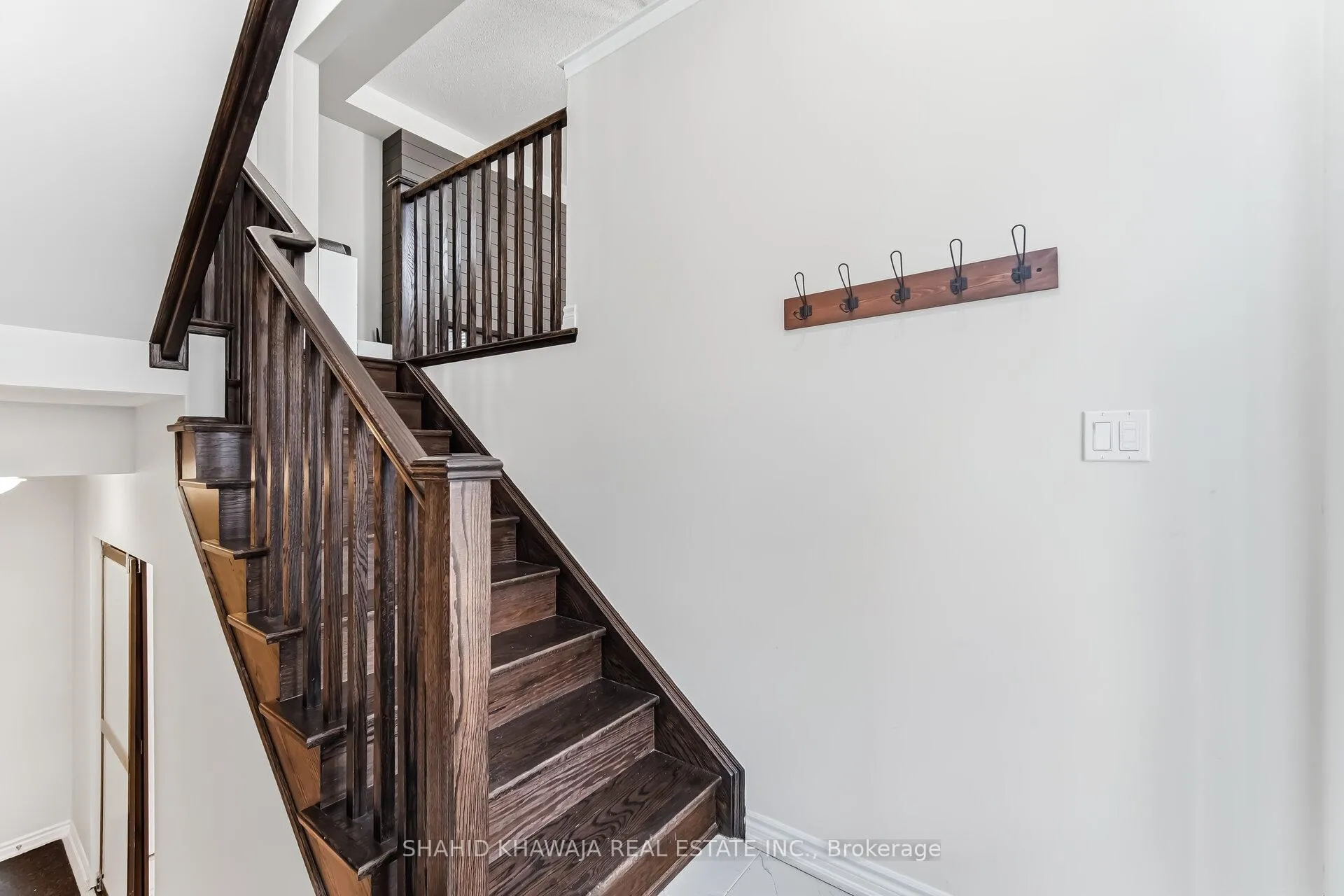 Photo 6 of Unit 17, 975 Whitlock Avenue, Milton, Cobban — HOMEH
