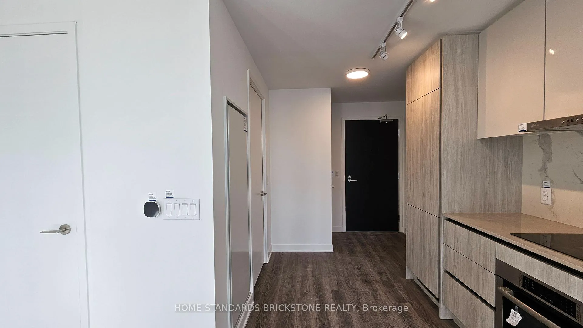 Photo 8 of Unit 3211, 180 Front Street E, Toronto, Moss Park — HOMEH