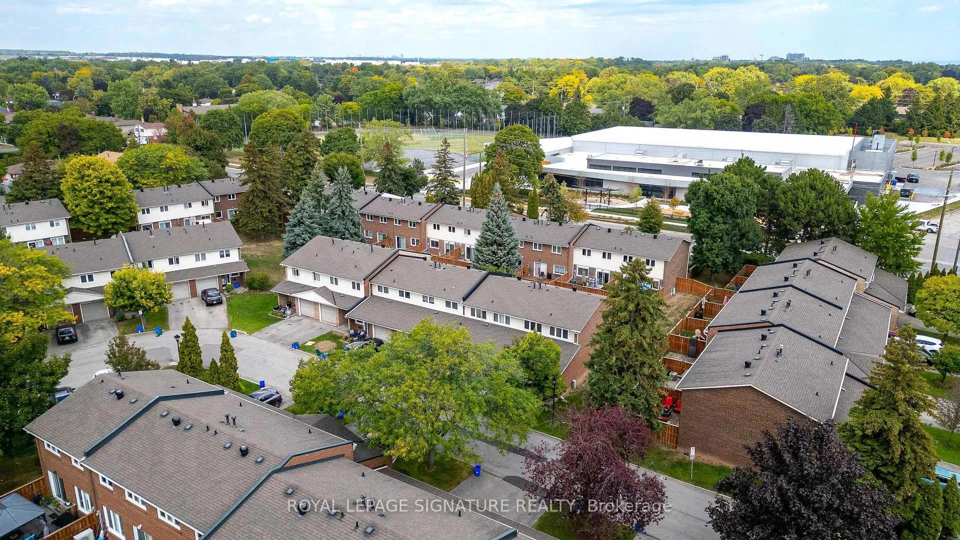 Photo 28 of 5273 Banting Court E, Burlington, Appleby — HOMEH