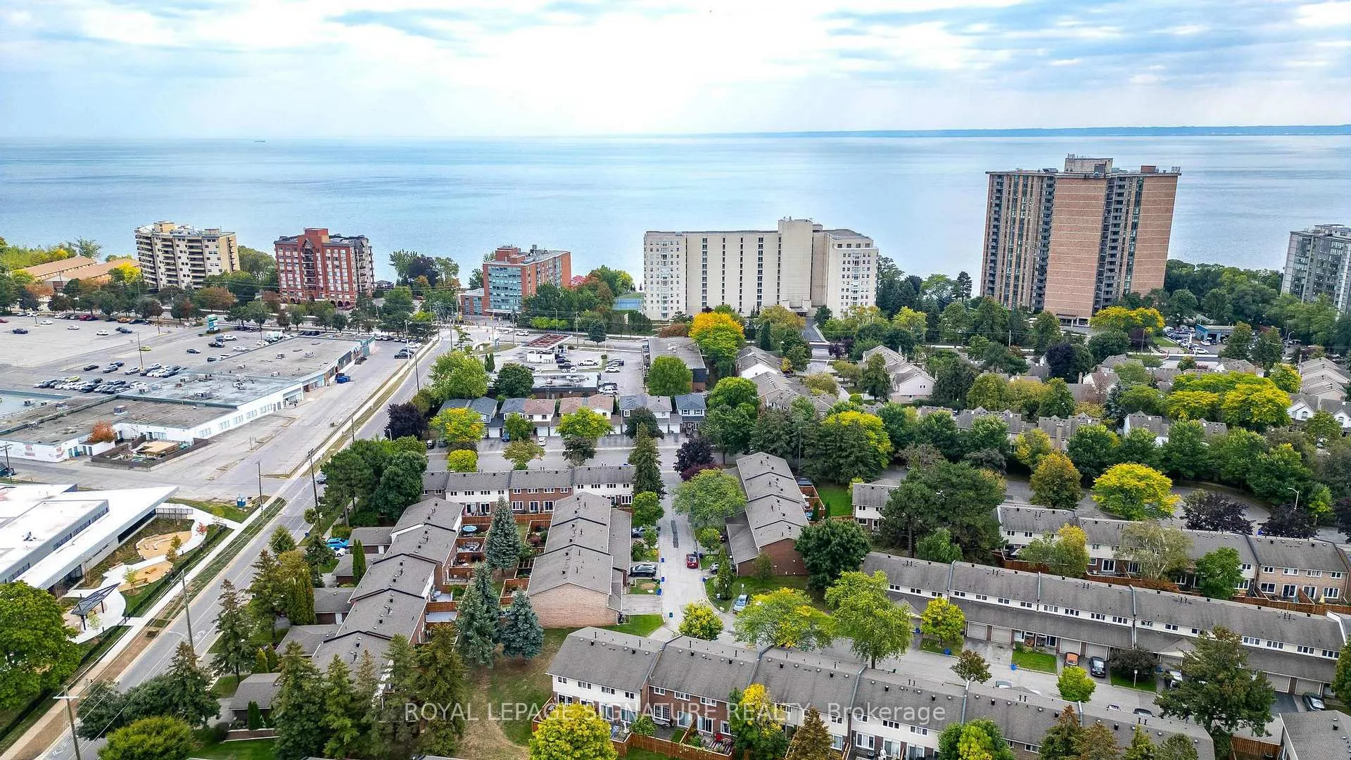 Photo 31 of 5273 Banting Court E, Burlington, Appleby — HOMEH