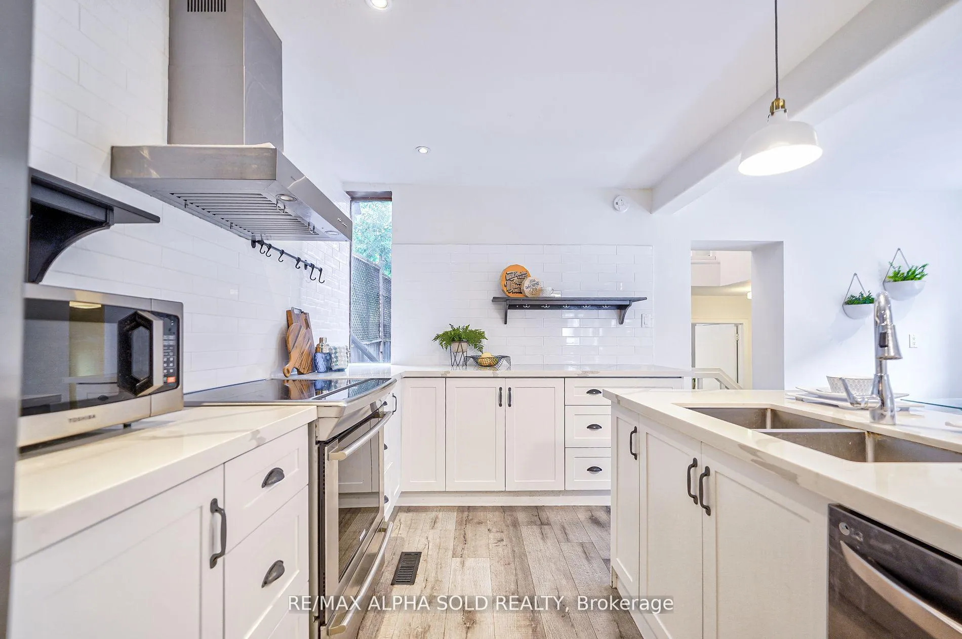 Photo 13 of 132 Glengarry Avenue, Toronto, Lawrence Park North — HOMEH