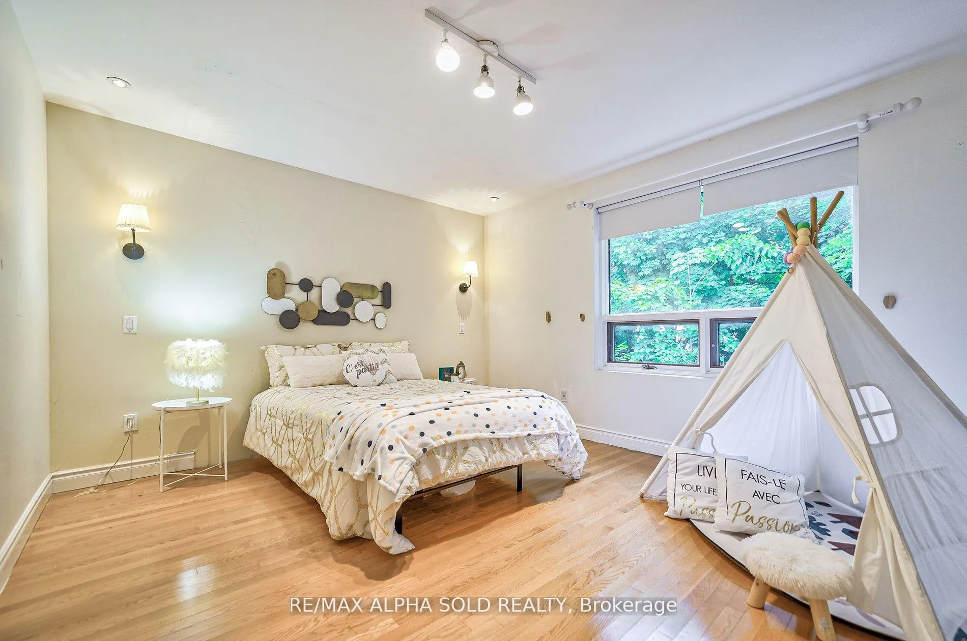 Photo 22 of 132 Glengarry Avenue, Toronto, Lawrence Park North — HOMEH