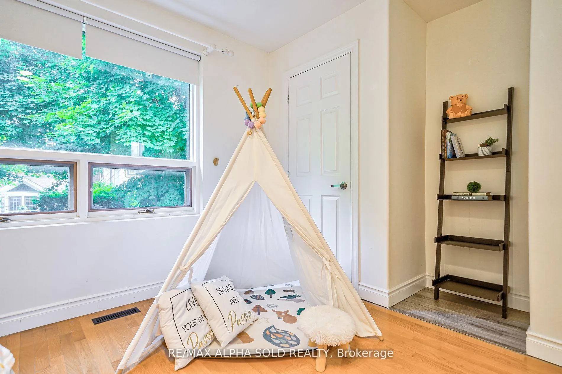 Photo 25 of 132 Glengarry Avenue, Toronto, Lawrence Park North — HOMEH