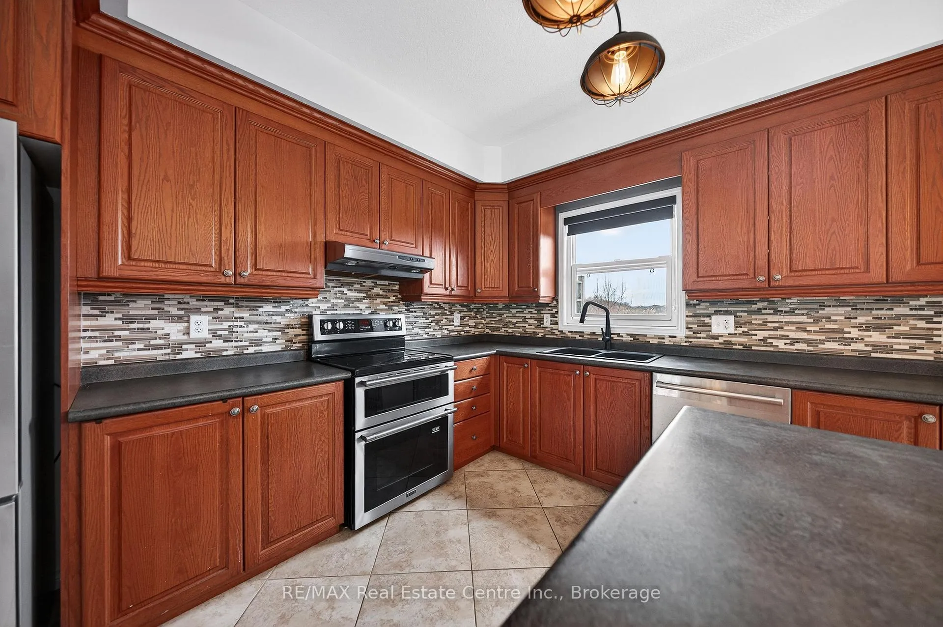 Photo 16 of 67 Maitland Street, Kitchener — HOMEH