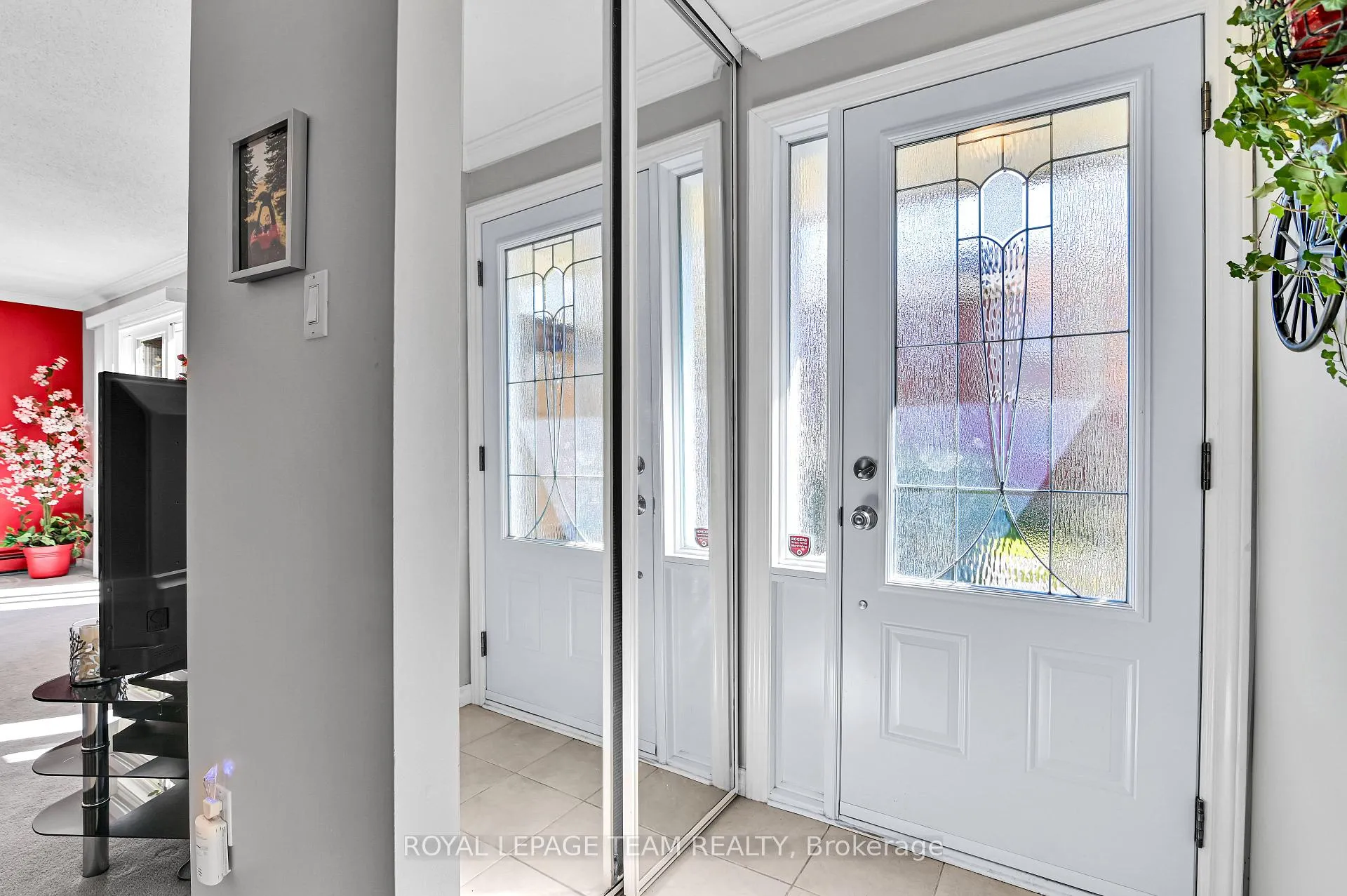 Photo 6 of Unit 102, 1785 Cabaret Lane, Ottawa, Fallingbrook/Pineridge — HOMEH