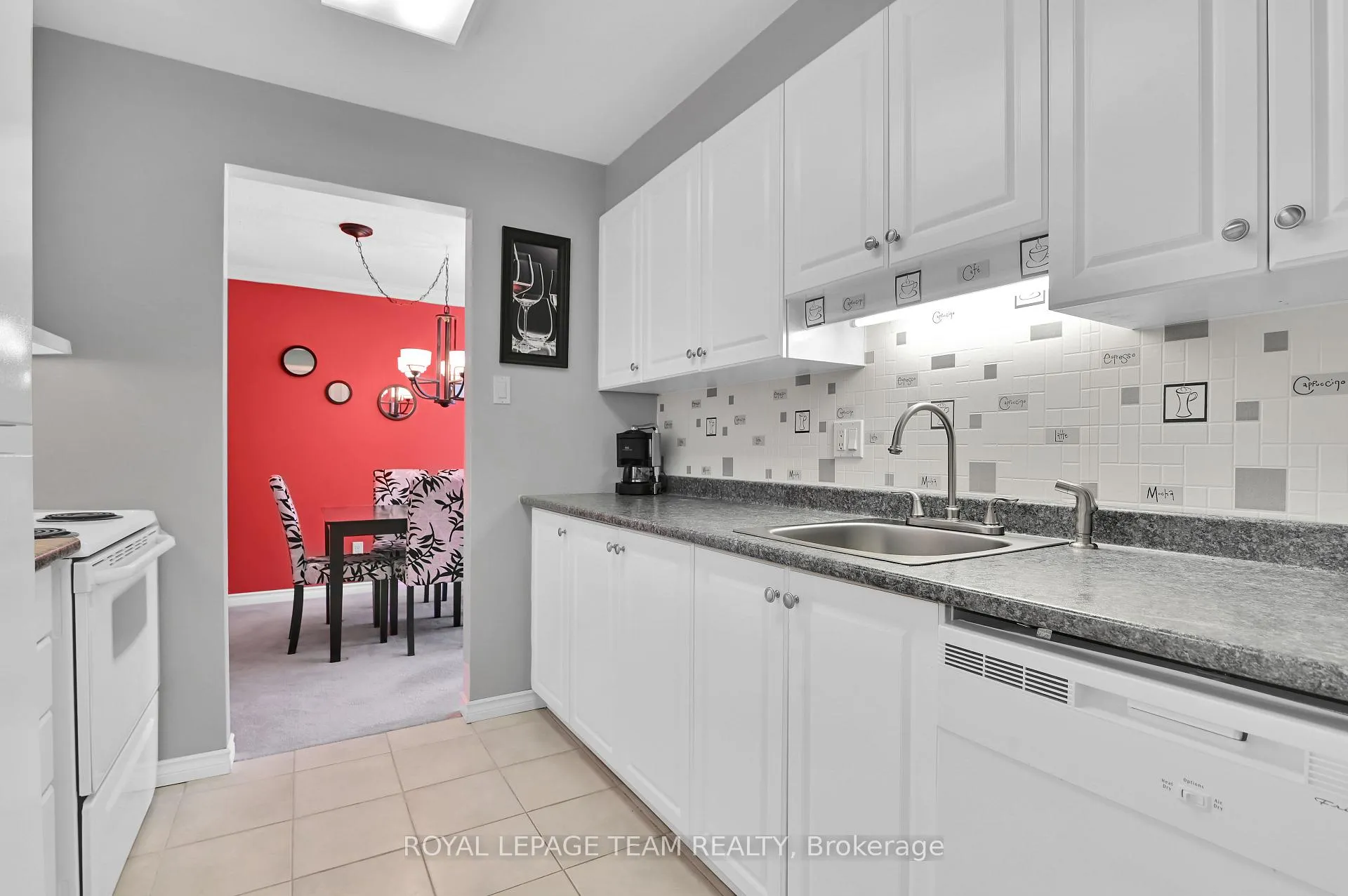 Photo 7 of Unit 102, 1785 Cabaret Lane, Ottawa, Fallingbrook/Pineridge — HOMEH